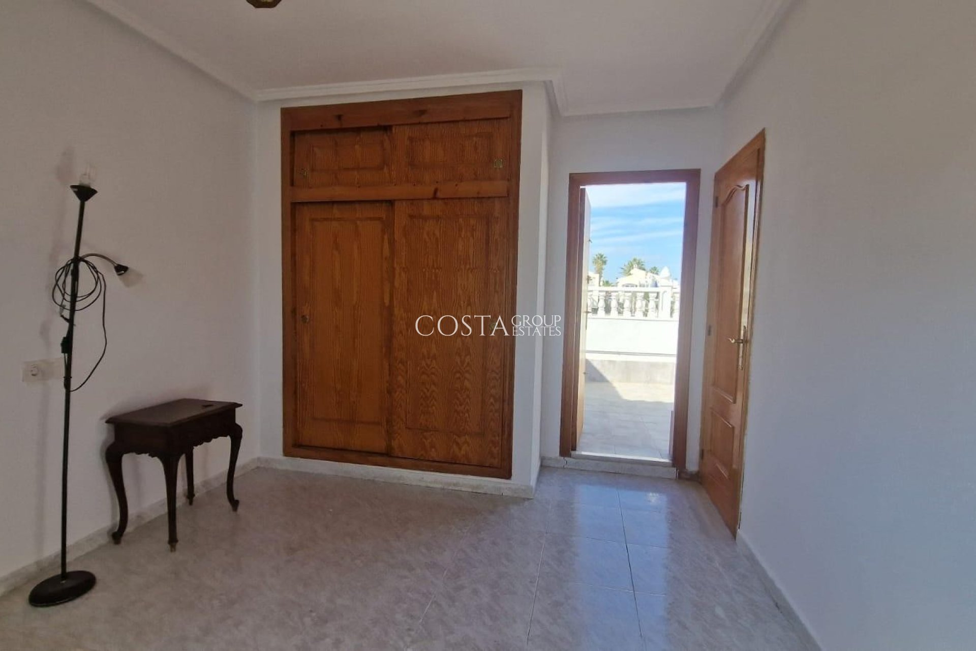 Wiederverkauf - House -
Torrevieja - Los Altos