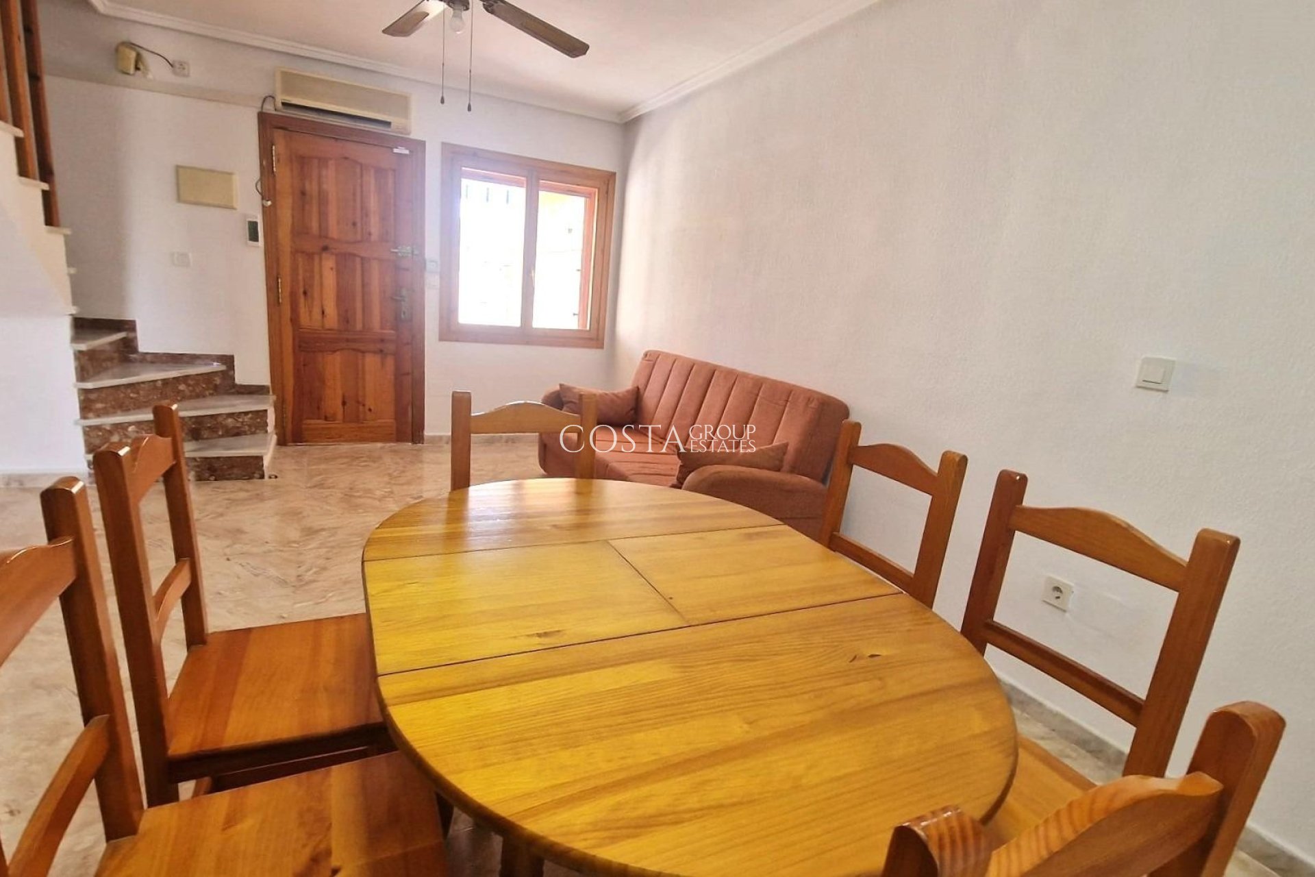Wiederverkauf - House -
Torrevieja - Los Altos