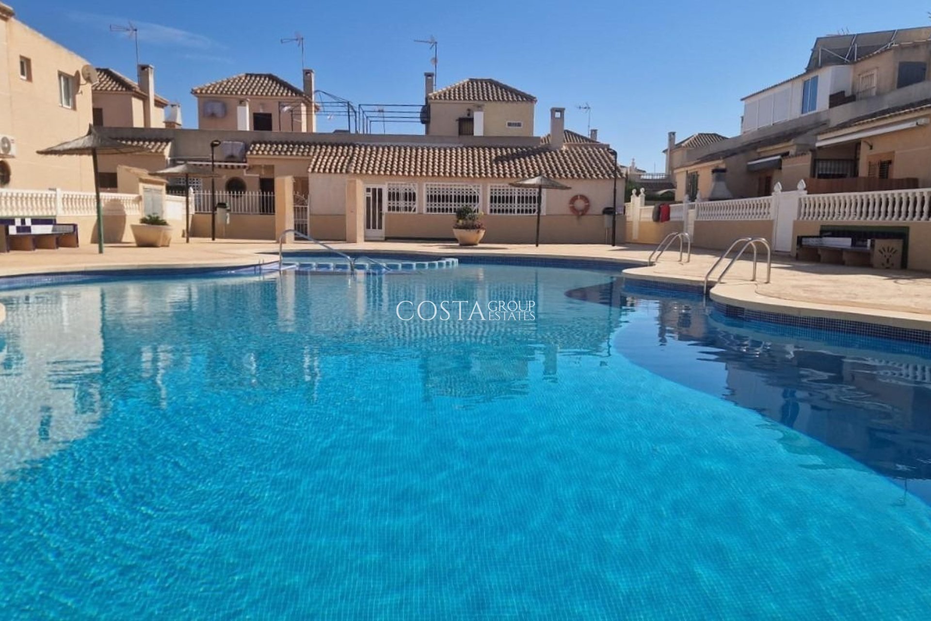 Wiederverkauf - House -
Torrevieja - Los Altos