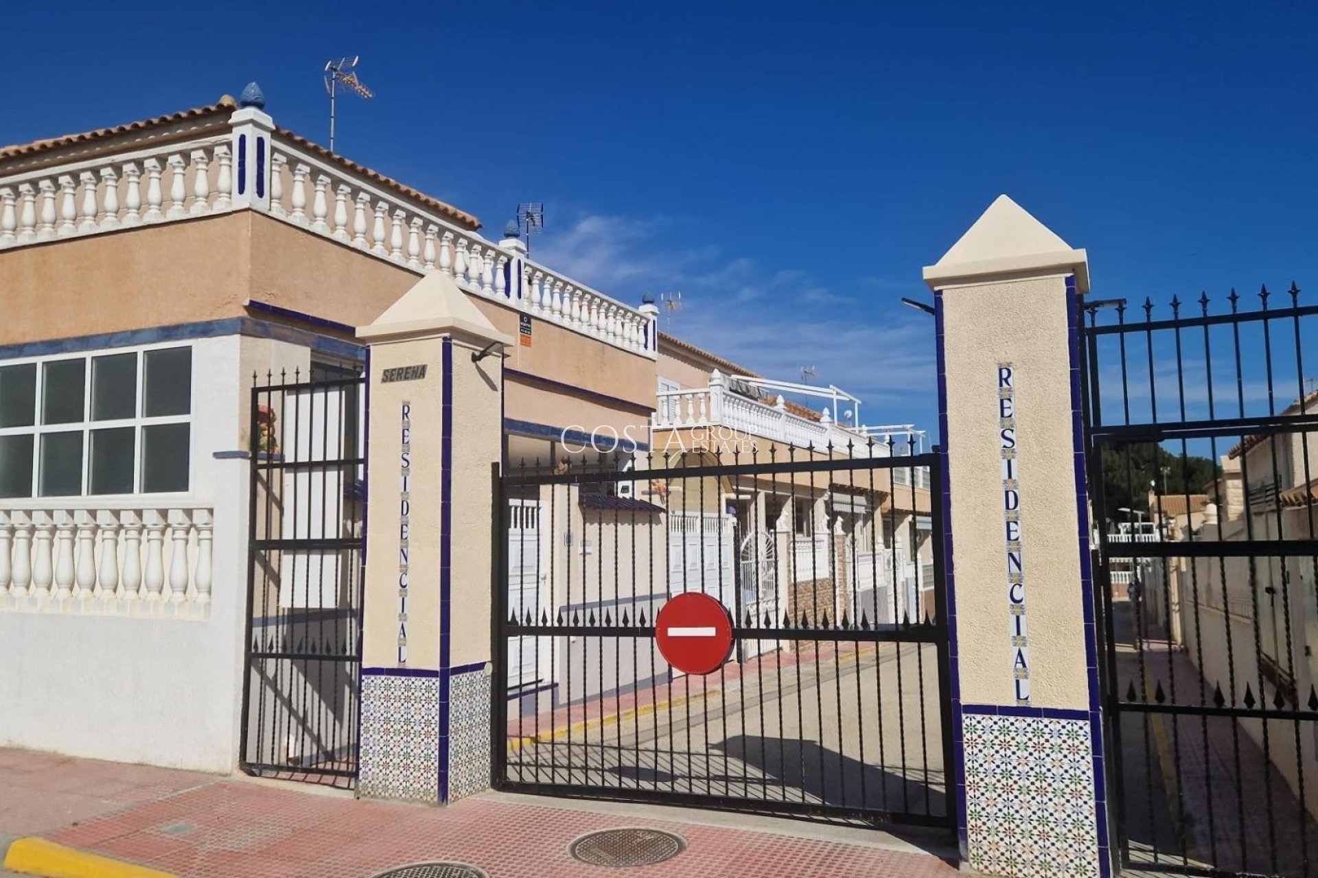 Wiederverkauf - House -
Torrevieja - Los Altos