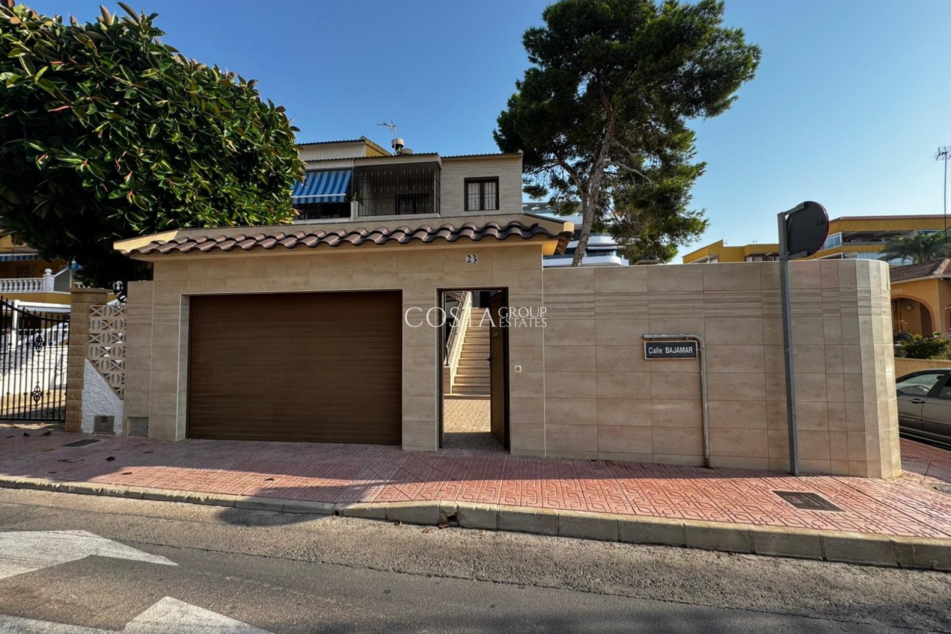 Wiederverkauf - House -
Torrevieja - Punta Prima