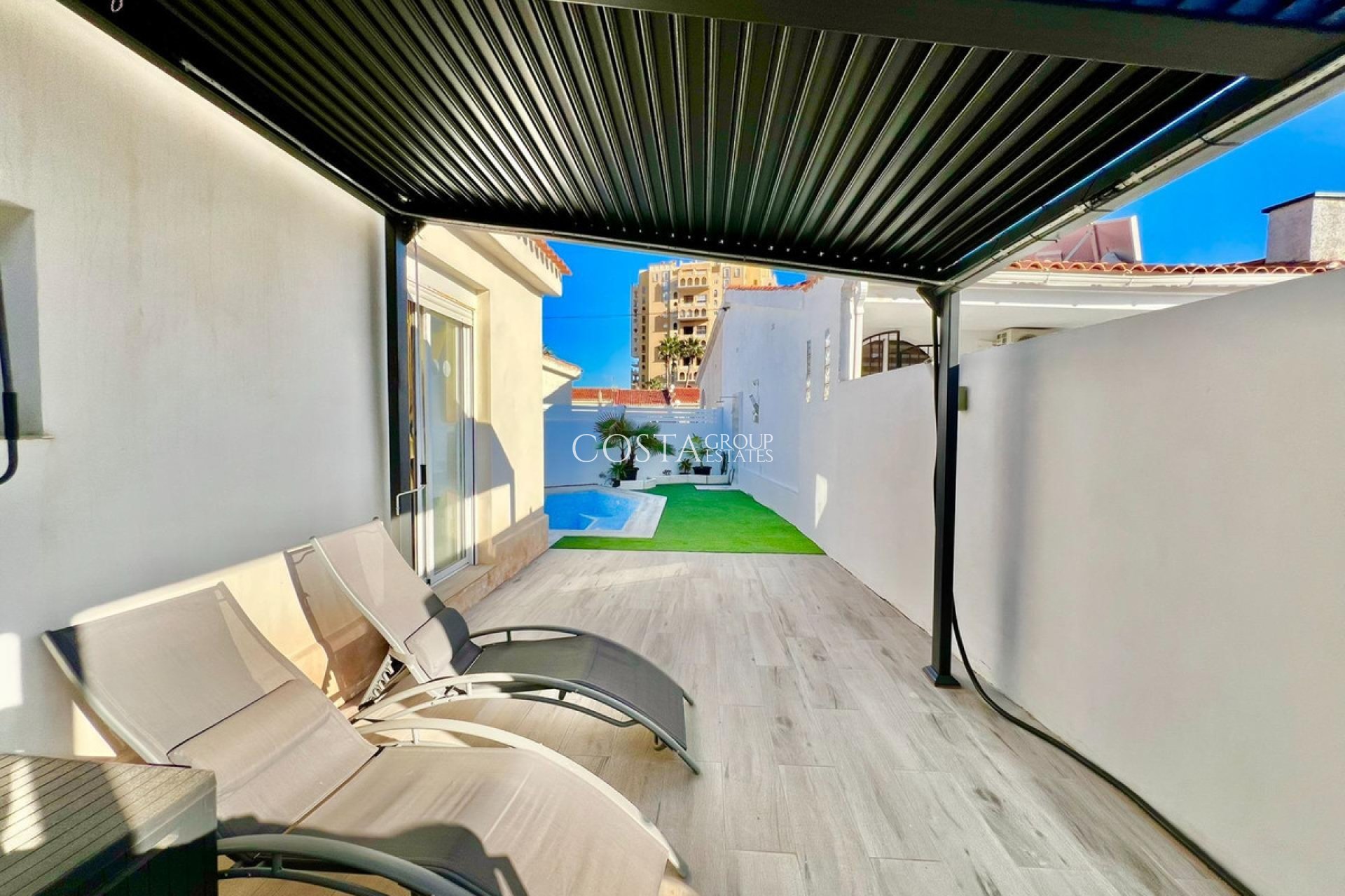Wiederverkauf - House -
Torrevieja - Torrevieja Centro