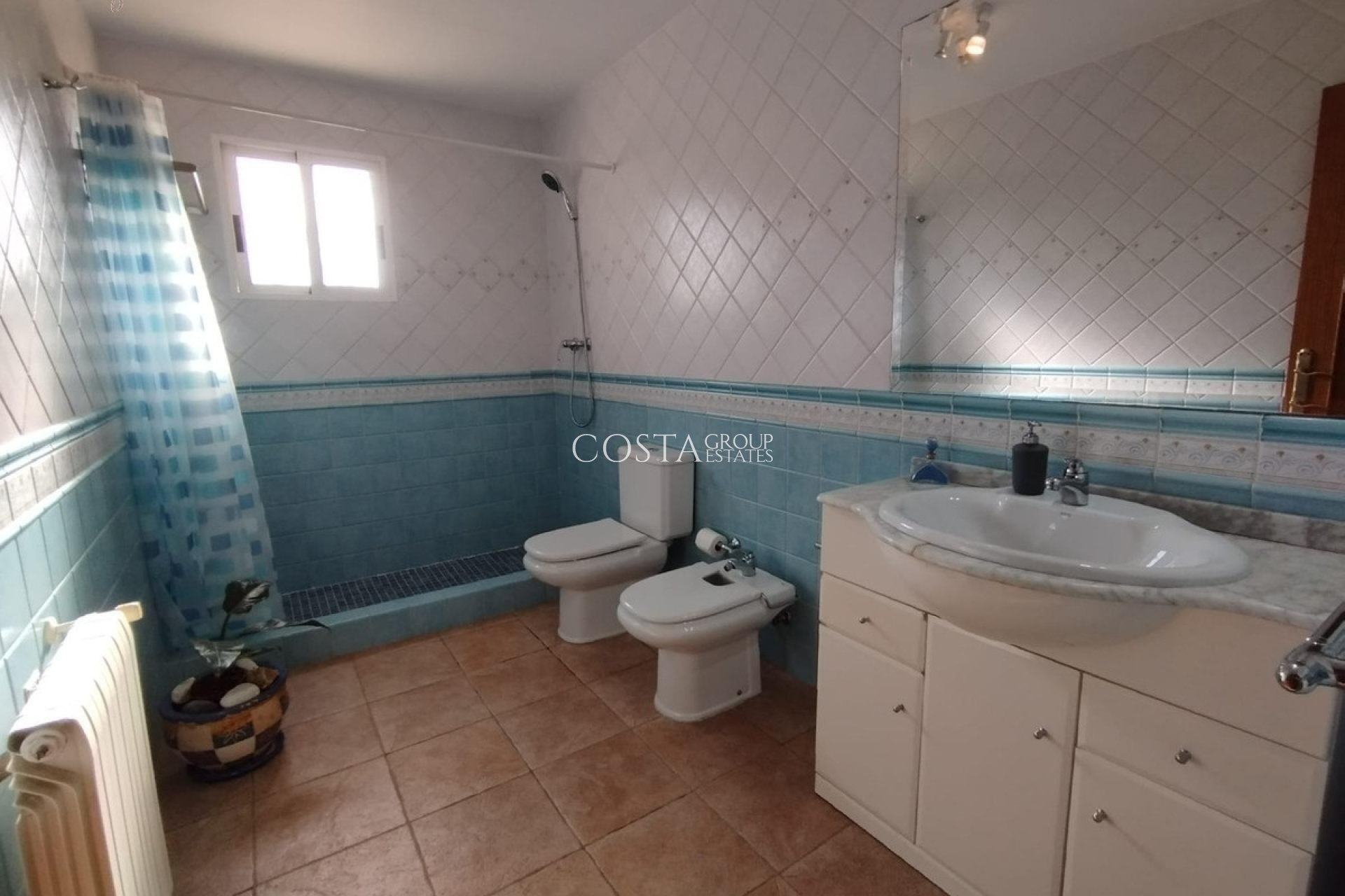 Wiederverkauf - House -
Torrevieja - Torrevieja Centro