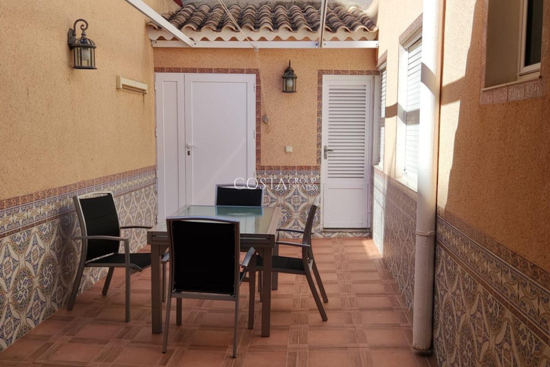 Wiederverkauf - House -
Torrevieja - Torrevieja Centro