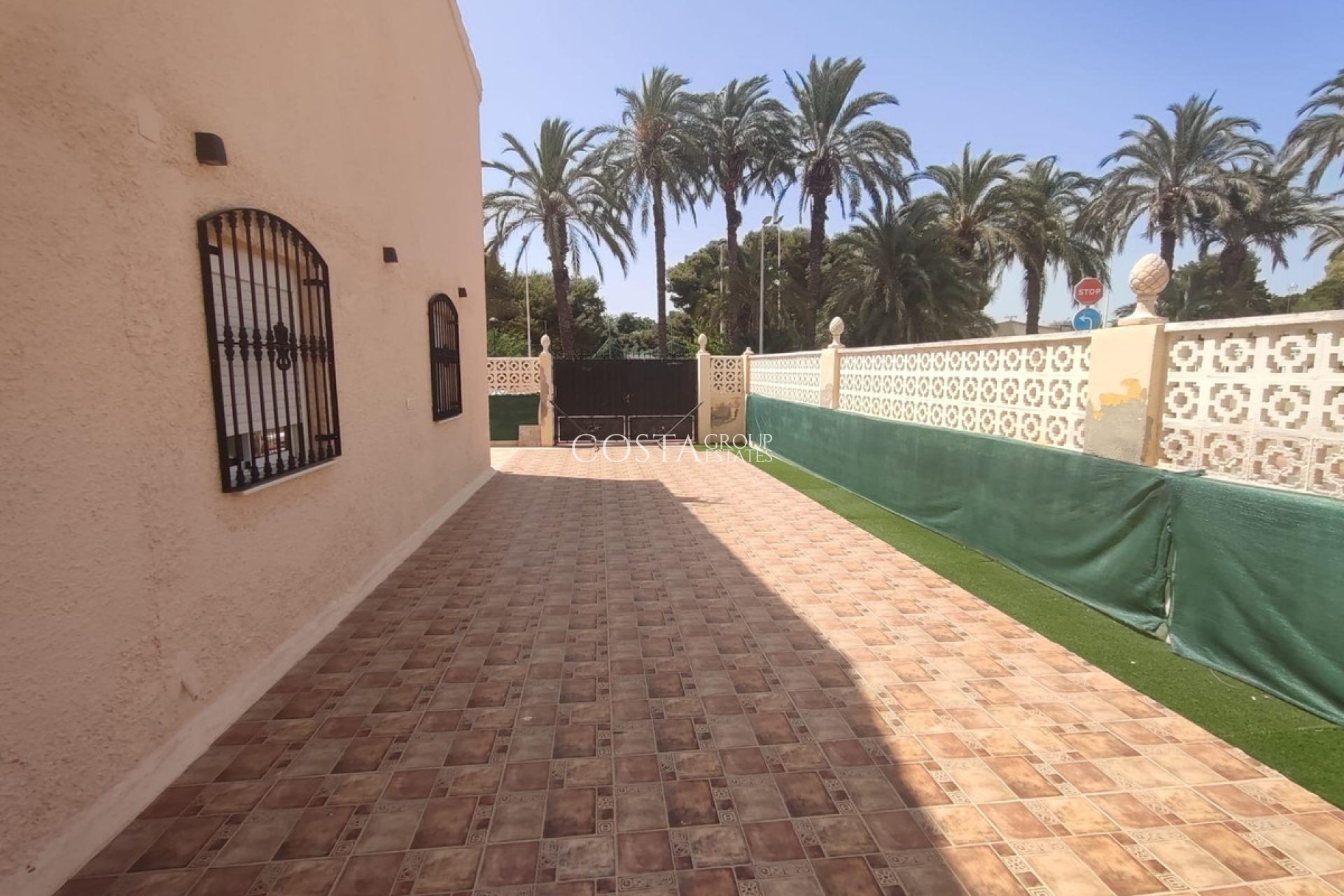 Wiederverkauf - House -
Torrevieja - Torrevieja Centro