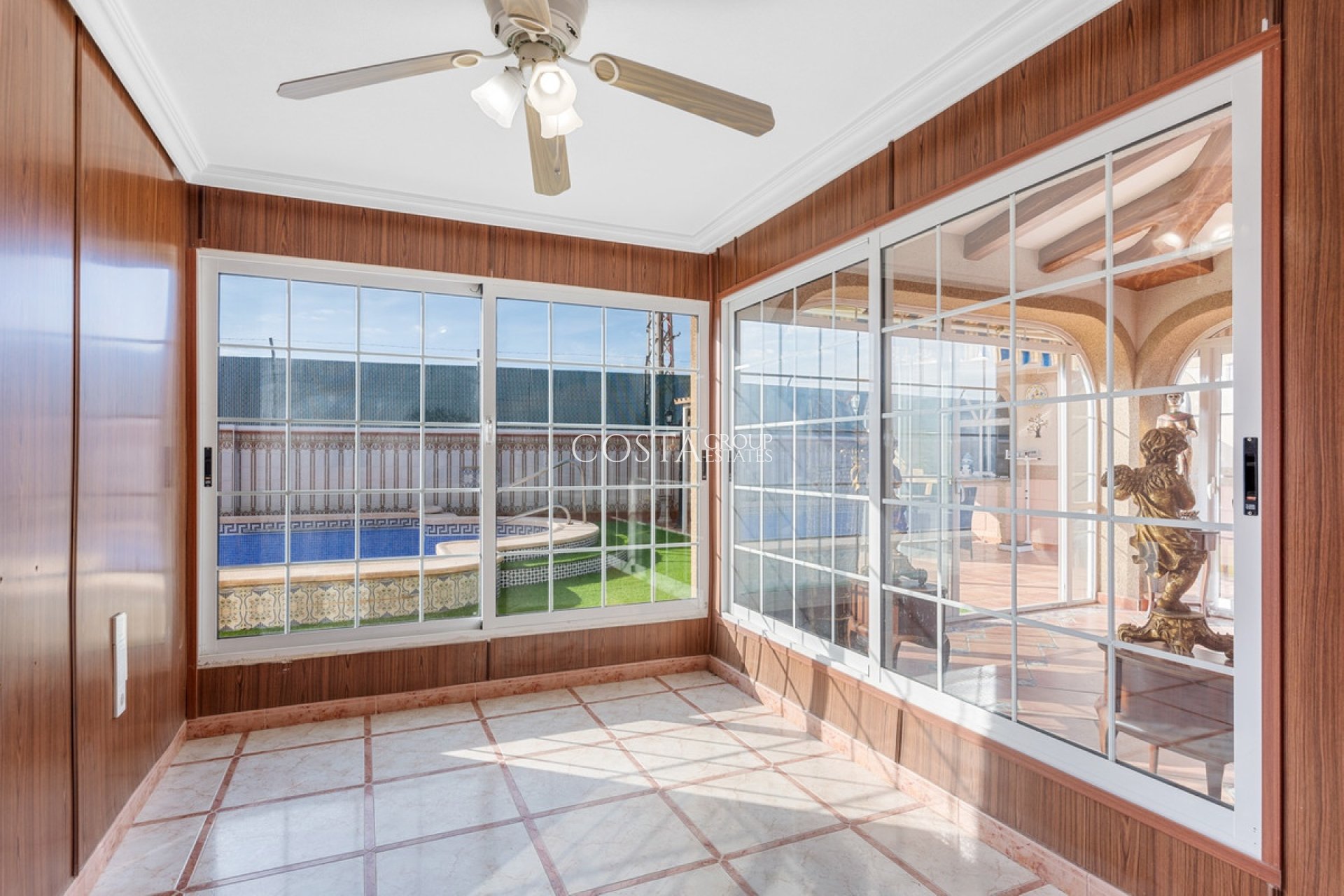 Wiederverkauf - House -
Torrevieja - Torrevieja Centro