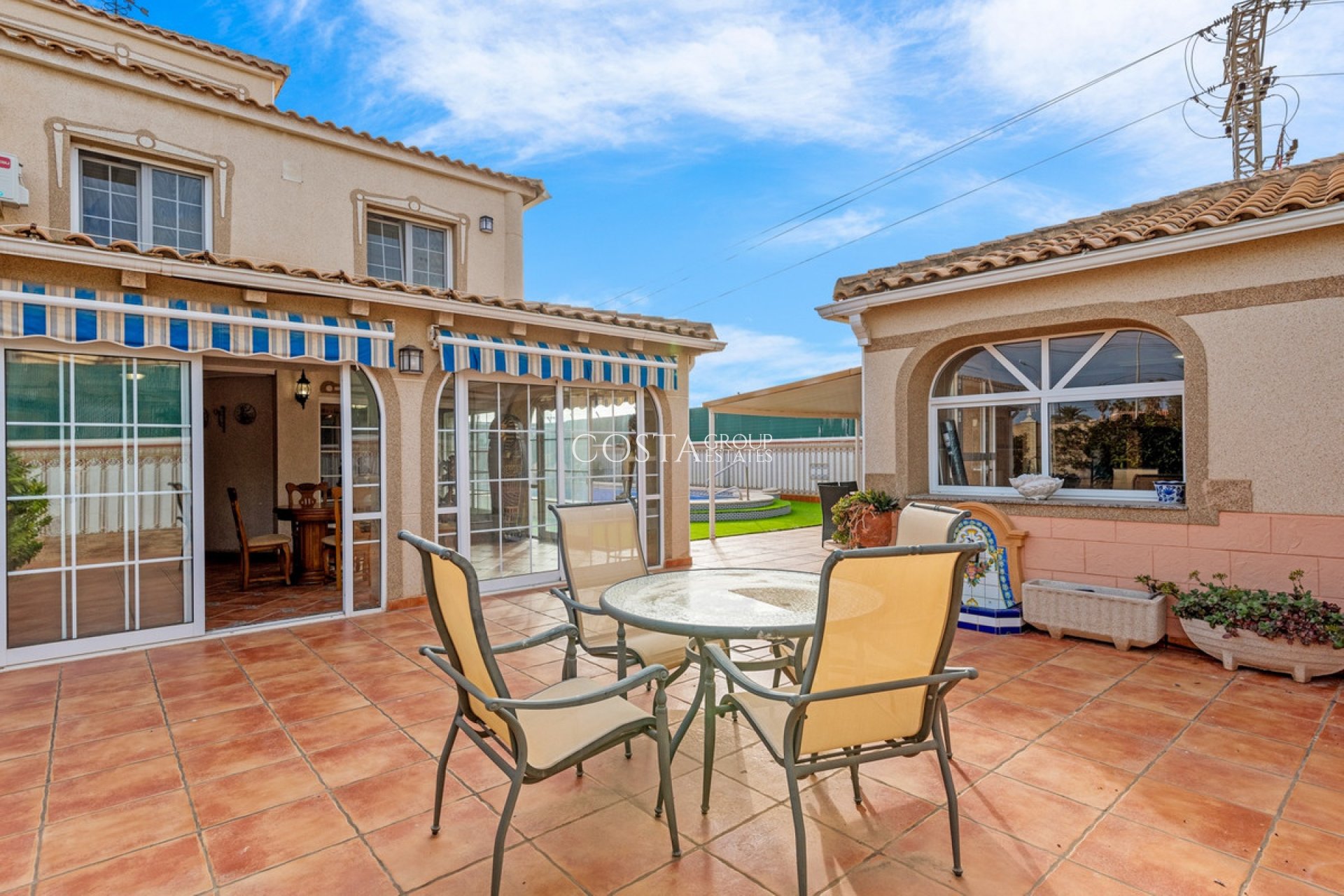 Wiederverkauf - House -
Torrevieja - Torrevieja Centro