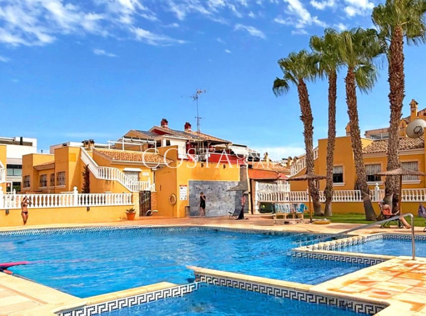 Wiederverkauf - House -
Torrevieja - Torrevieja Centro