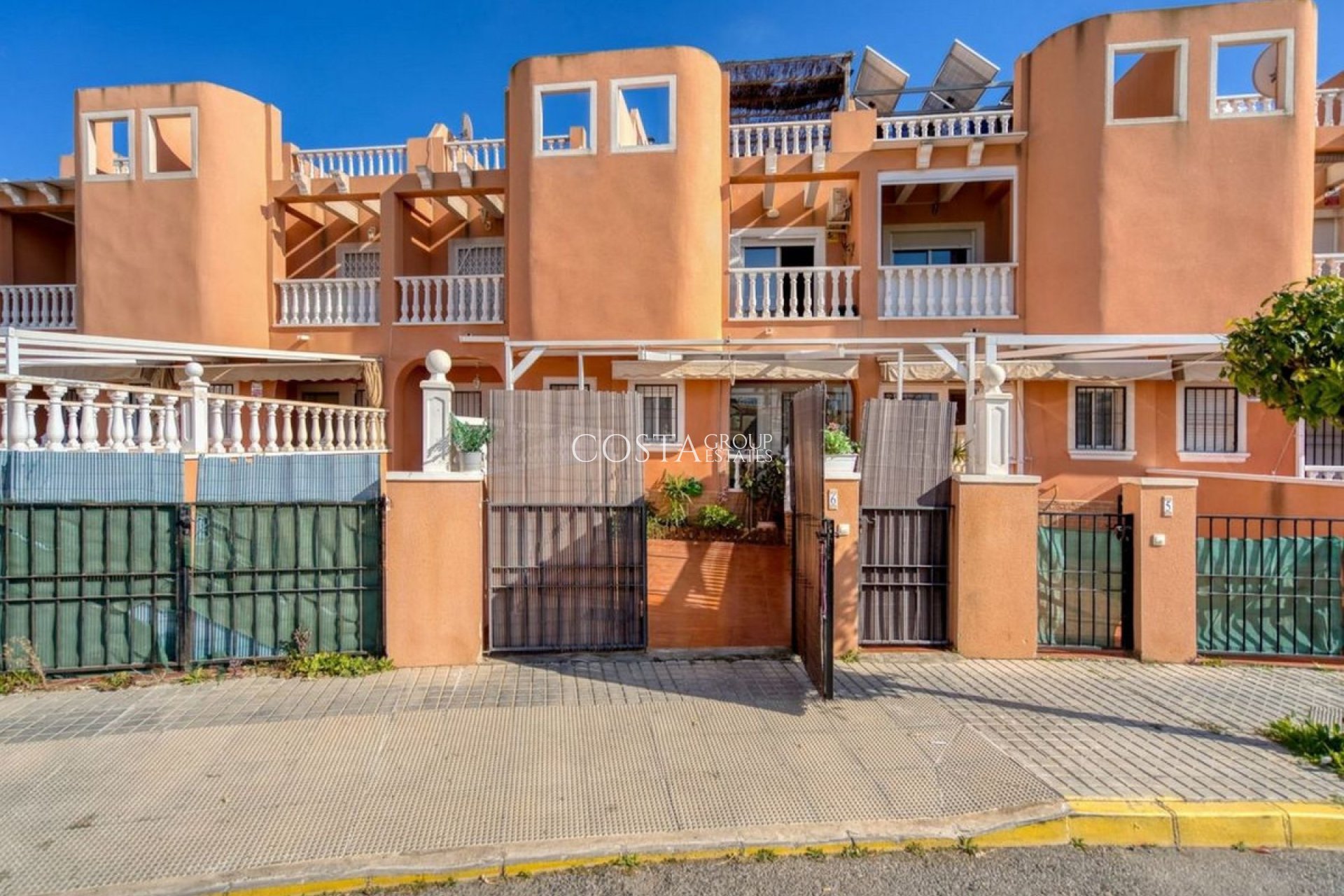Wiederverkauf - House -
Torrevieja - Torrevieja Centro