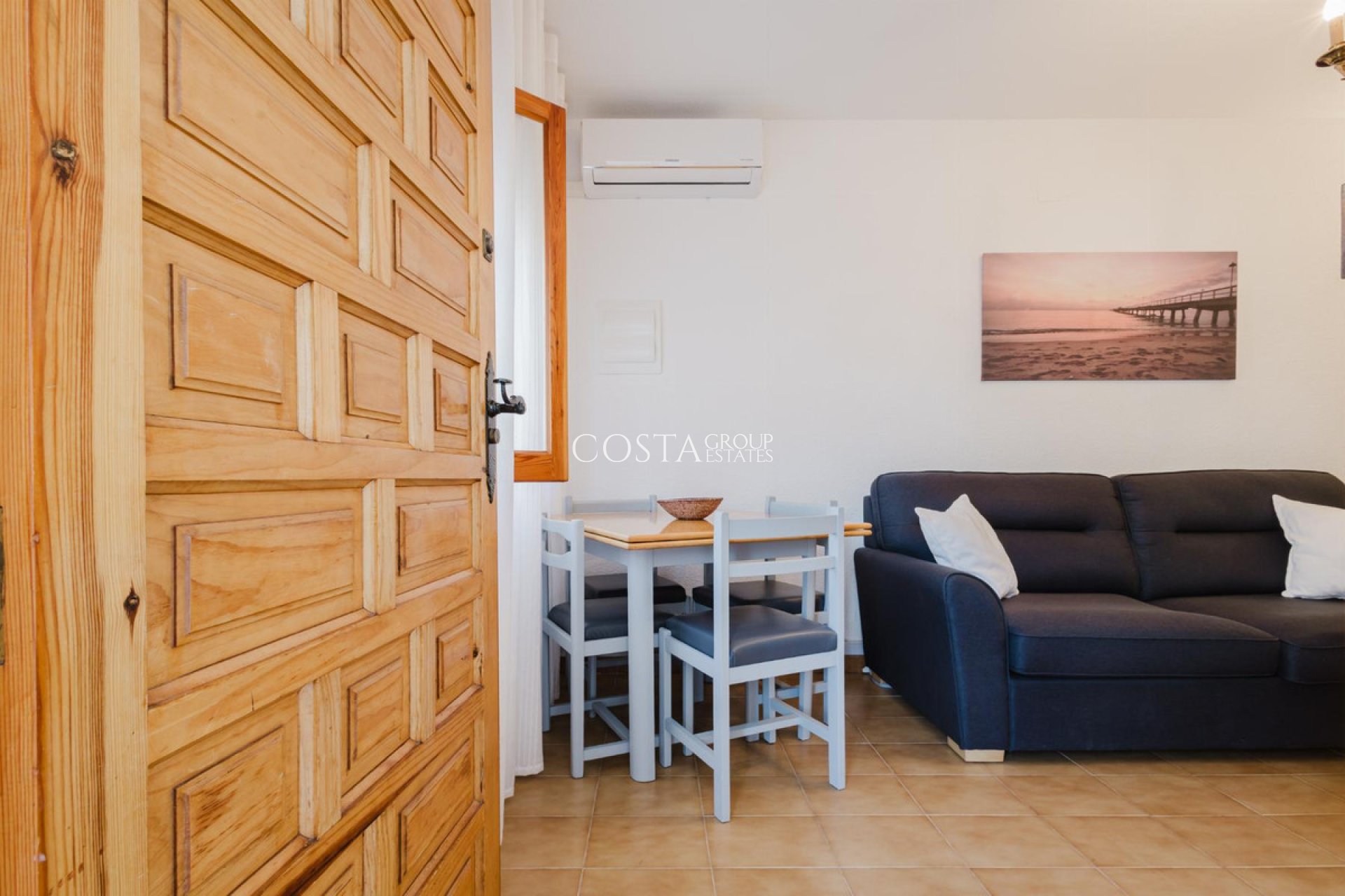 Wiederverkauf - House -
Torrevieja - Torrevieja Centro