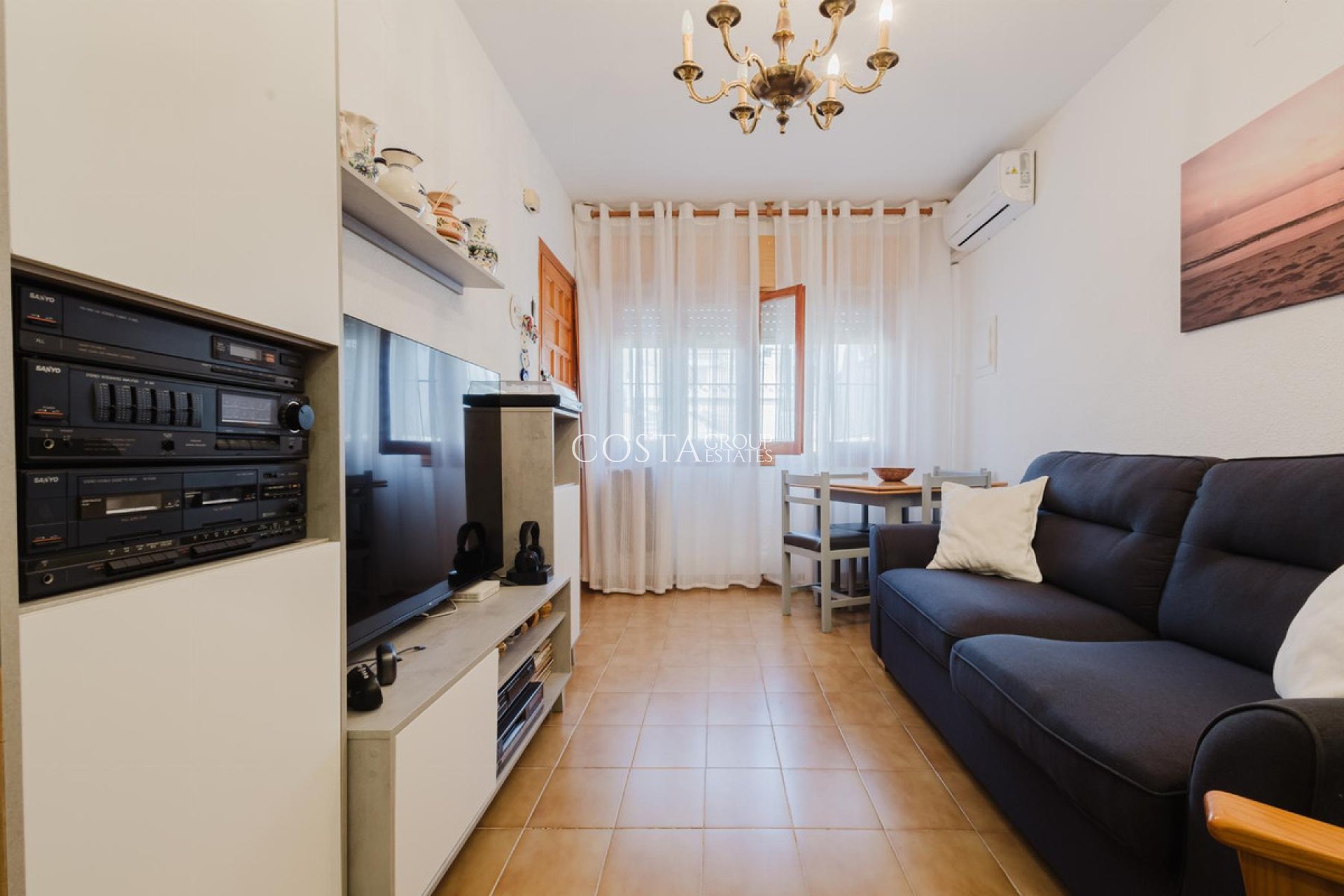 Wiederverkauf - House -
Torrevieja - Torrevieja Centro