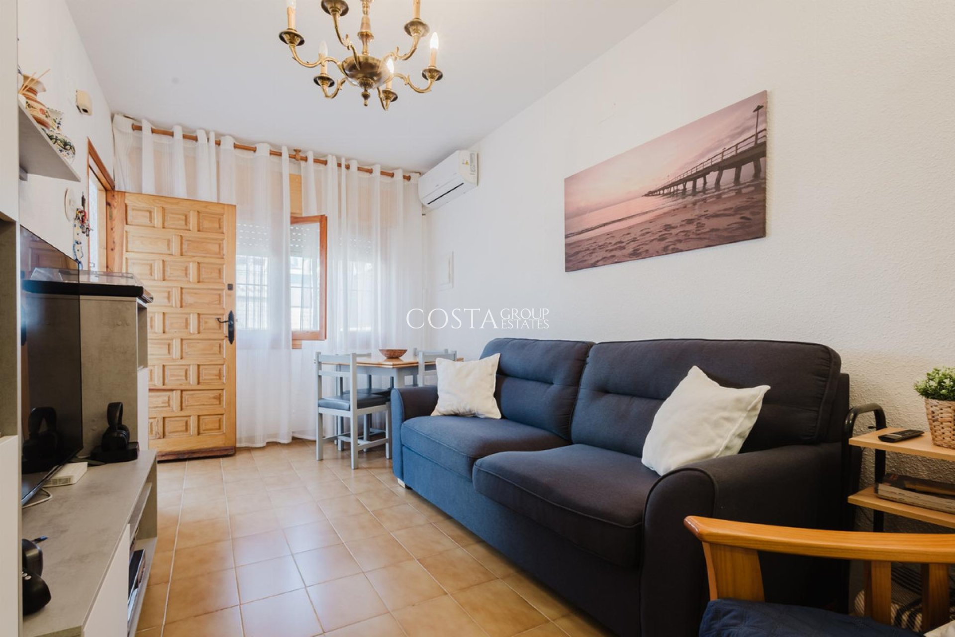 Wiederverkauf - House -
Torrevieja - Torrevieja Centro