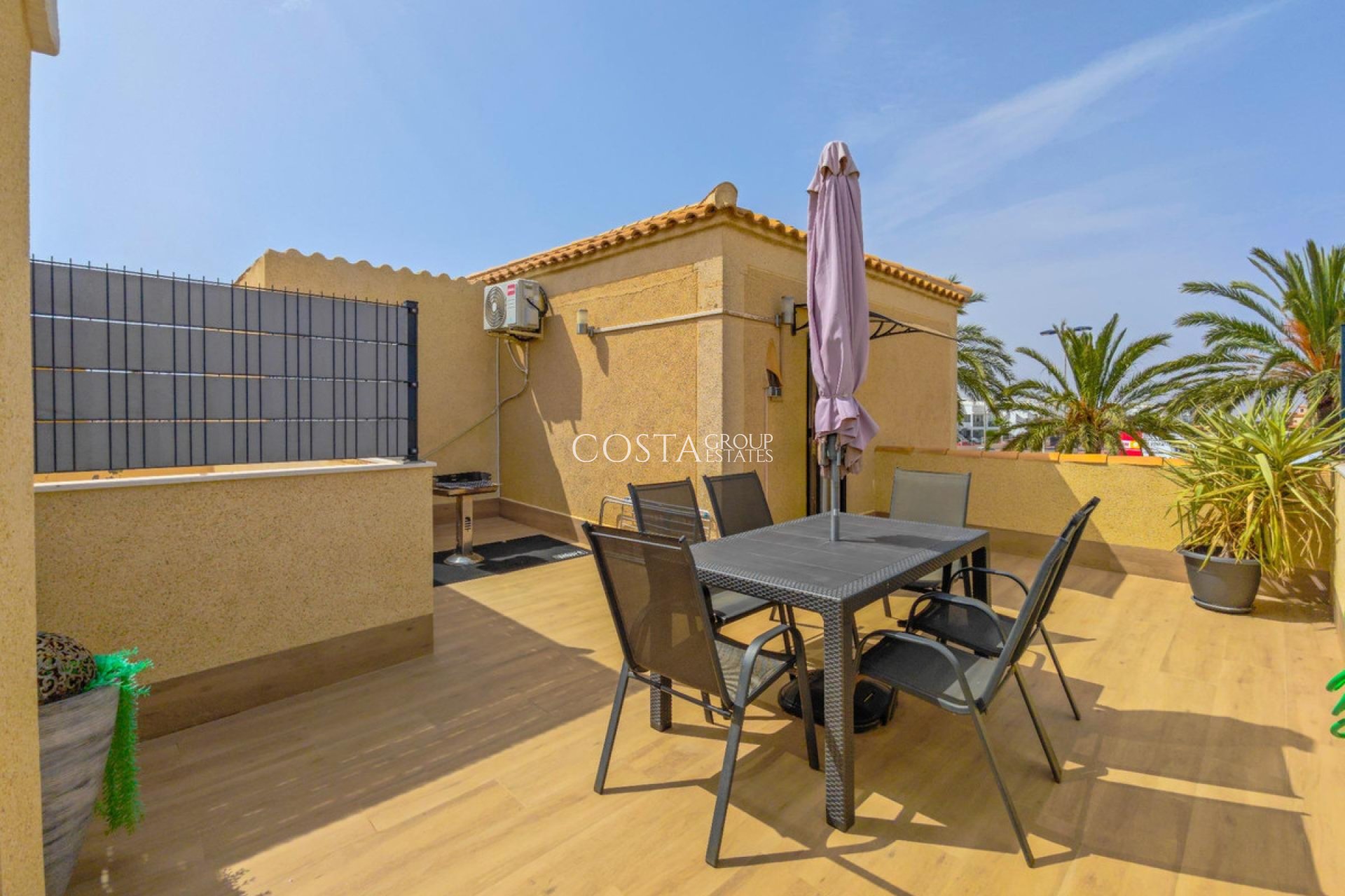 Wiederverkauf - House -
Torrevieja - Torrevieja Centro