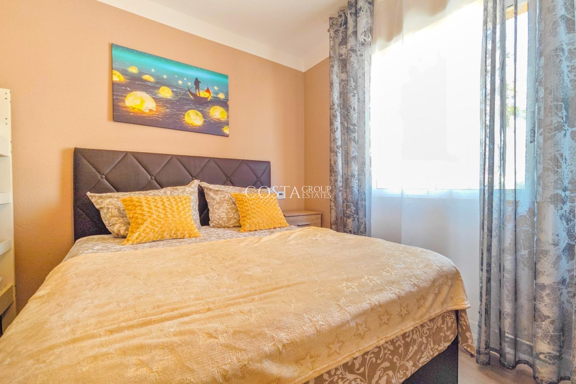 Wiederverkauf - House -
Torrevieja - Torrevieja Centro