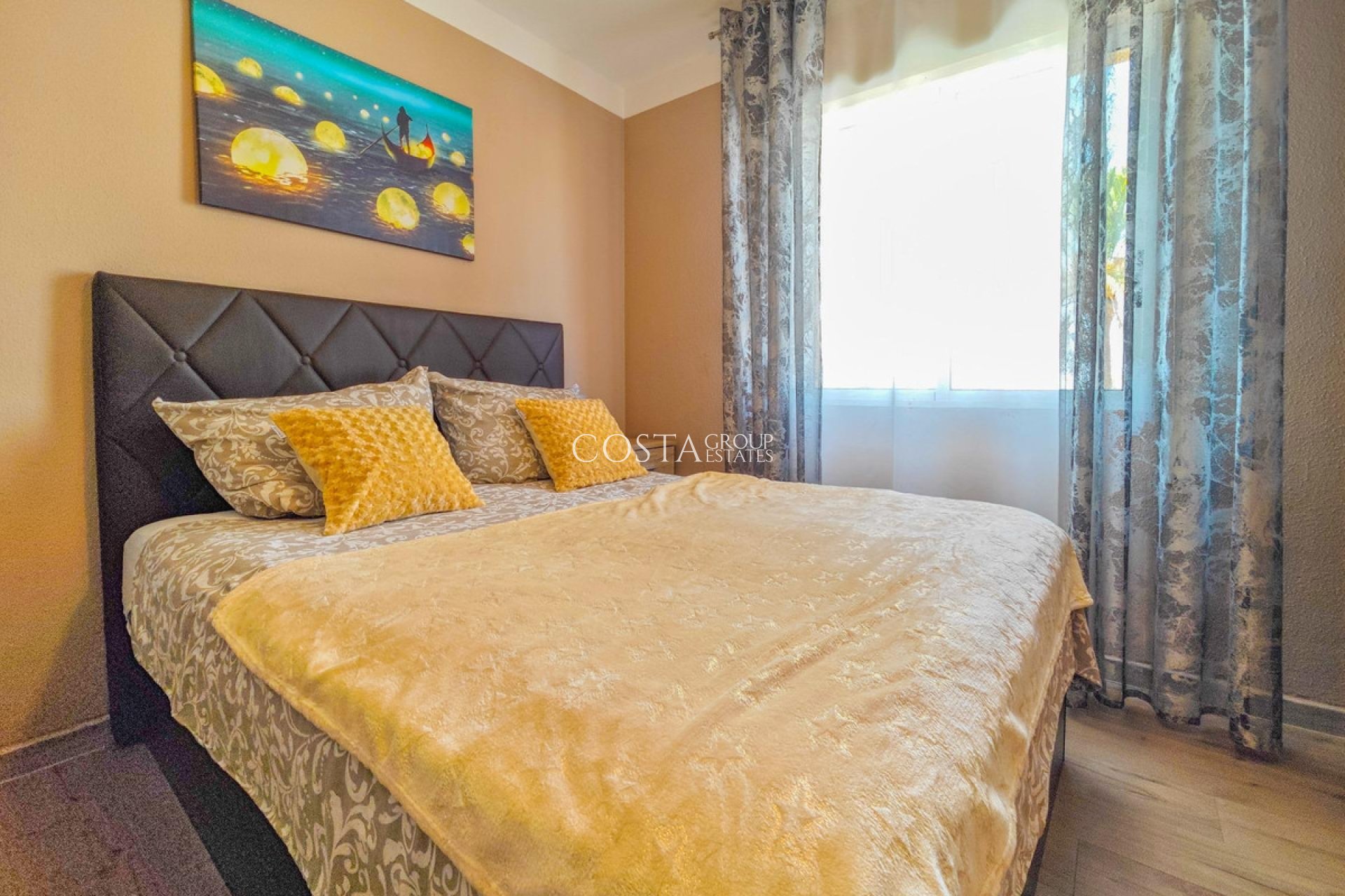 Wiederverkauf - House -
Torrevieja - Torrevieja Centro