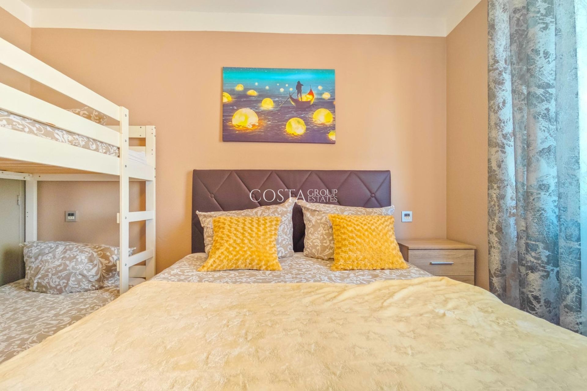 Wiederverkauf - House -
Torrevieja - Torrevieja Centro