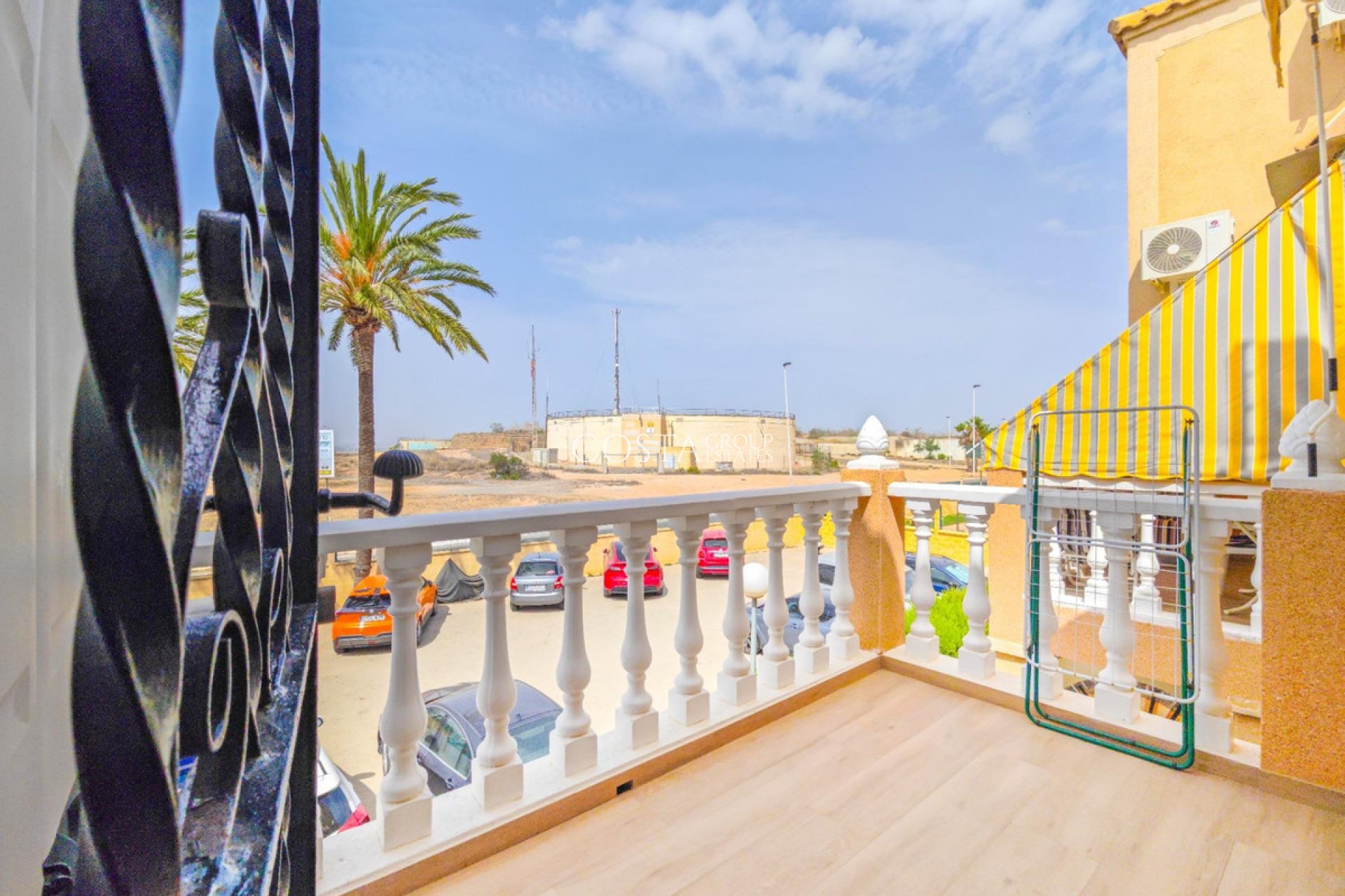 Wiederverkauf - House -
Torrevieja - Torrevieja Centro