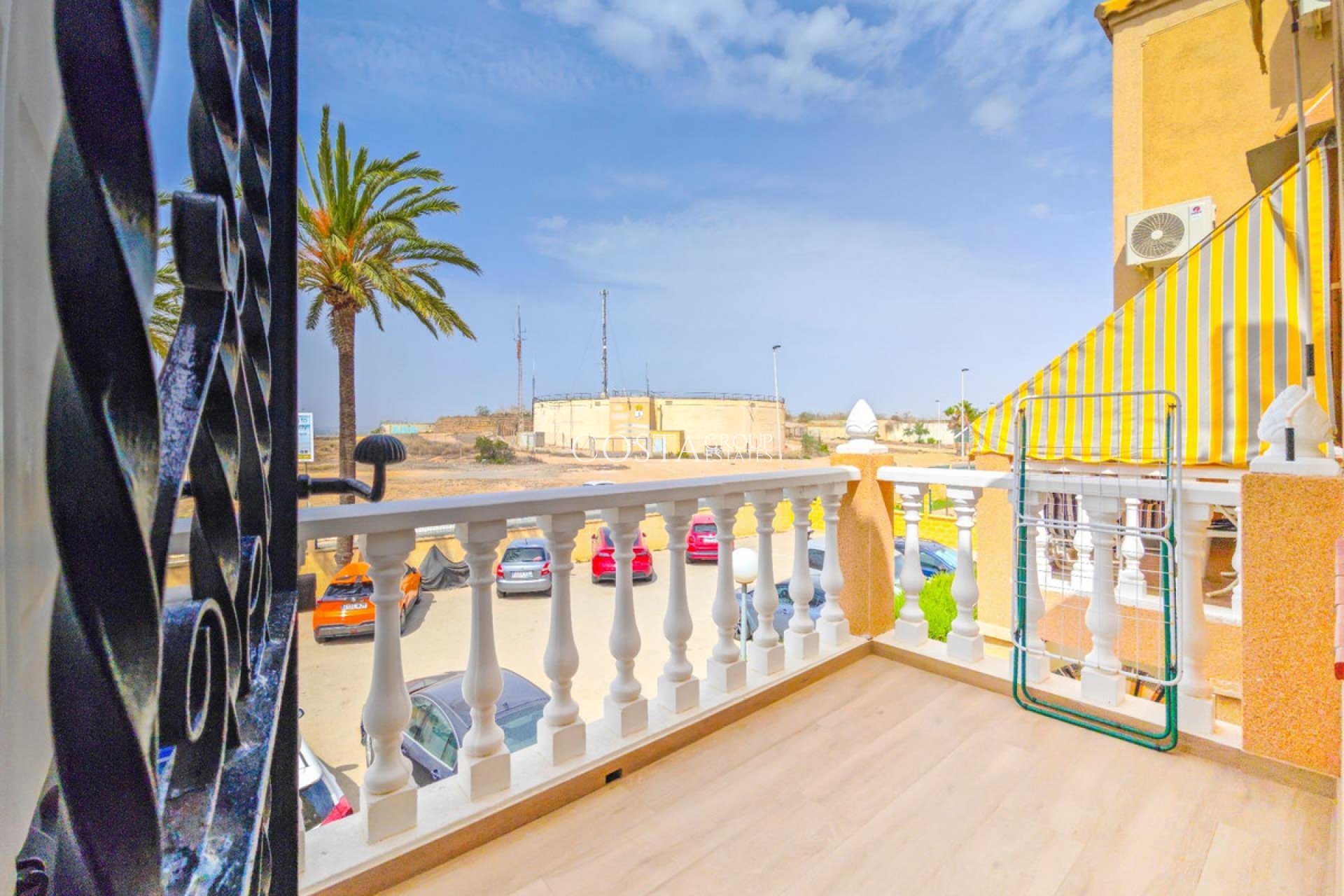 Wiederverkauf - House -
Torrevieja - Torrevieja Centro