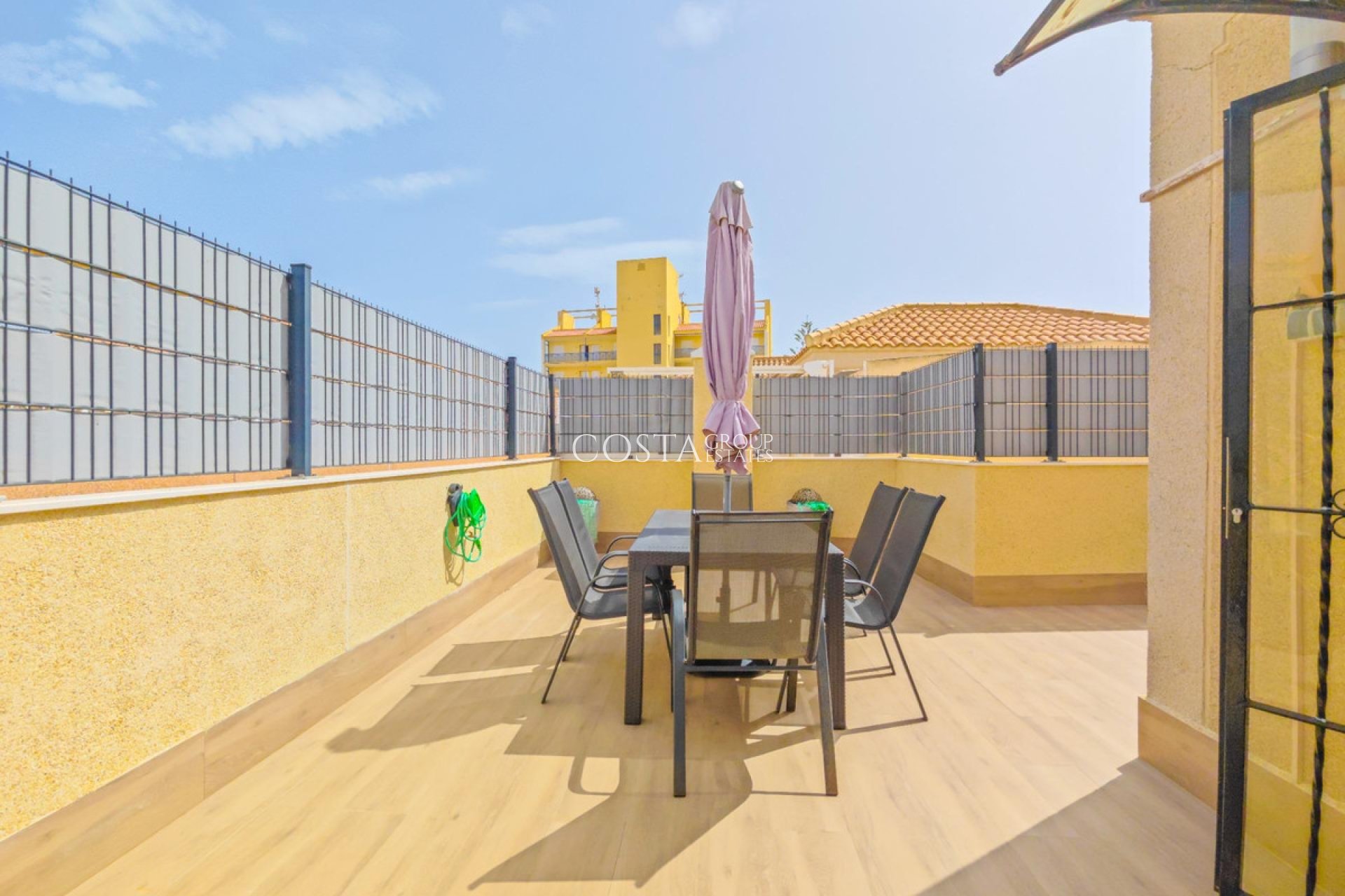 Wiederverkauf - House -
Torrevieja - Torrevieja Centro