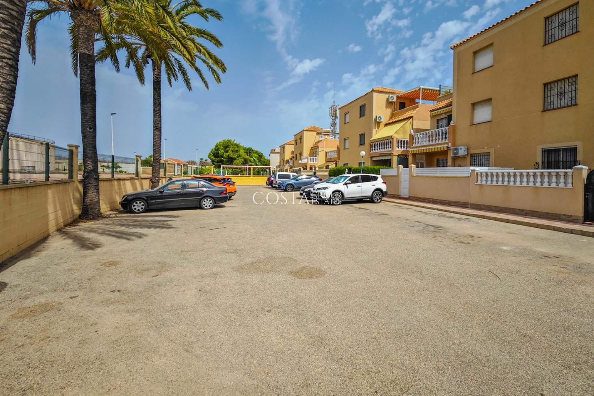 Wiederverkauf - House -
Torrevieja - Torrevieja Centro