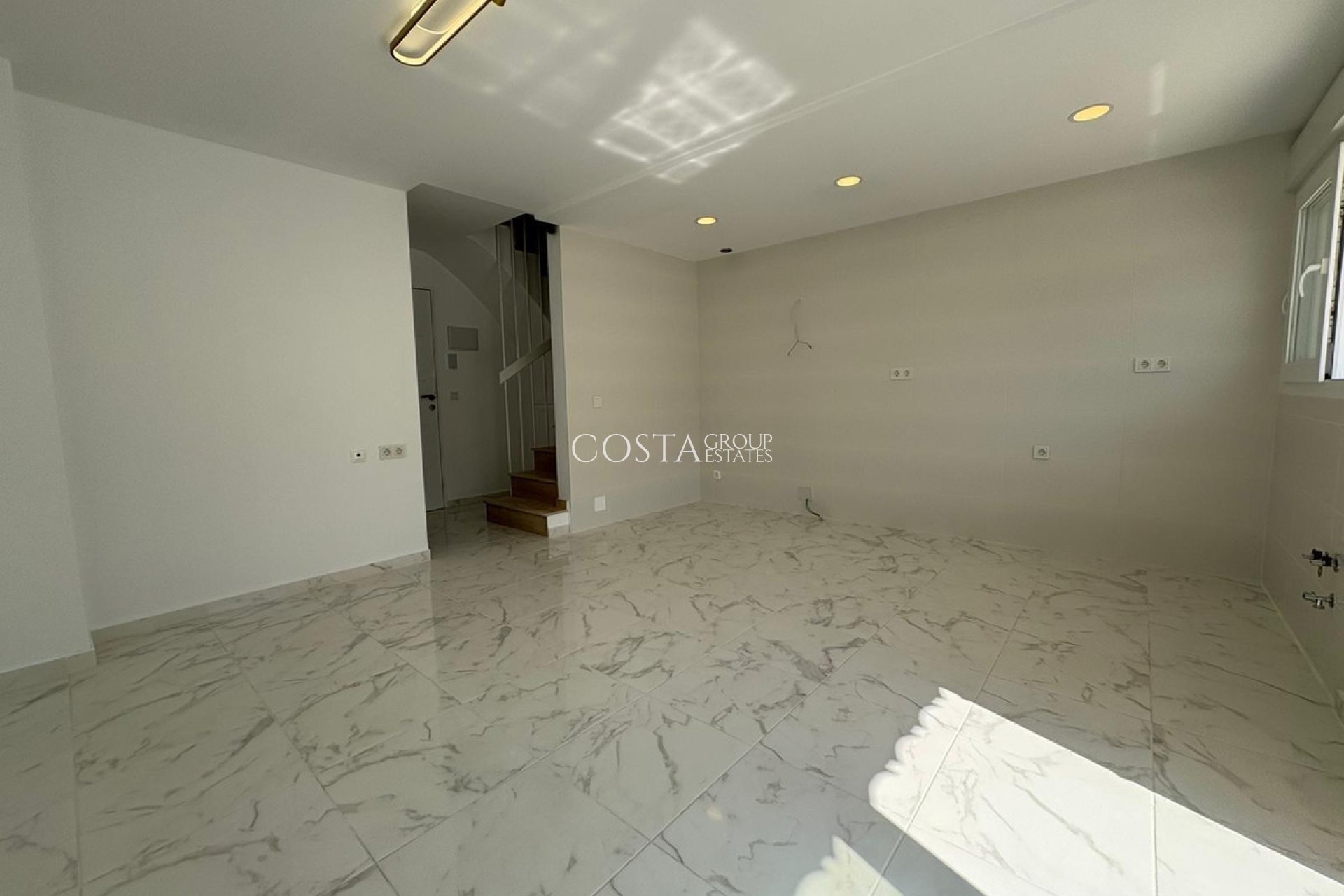 Wiederverkauf - House -
Torrevieja - Torrevieja Centro