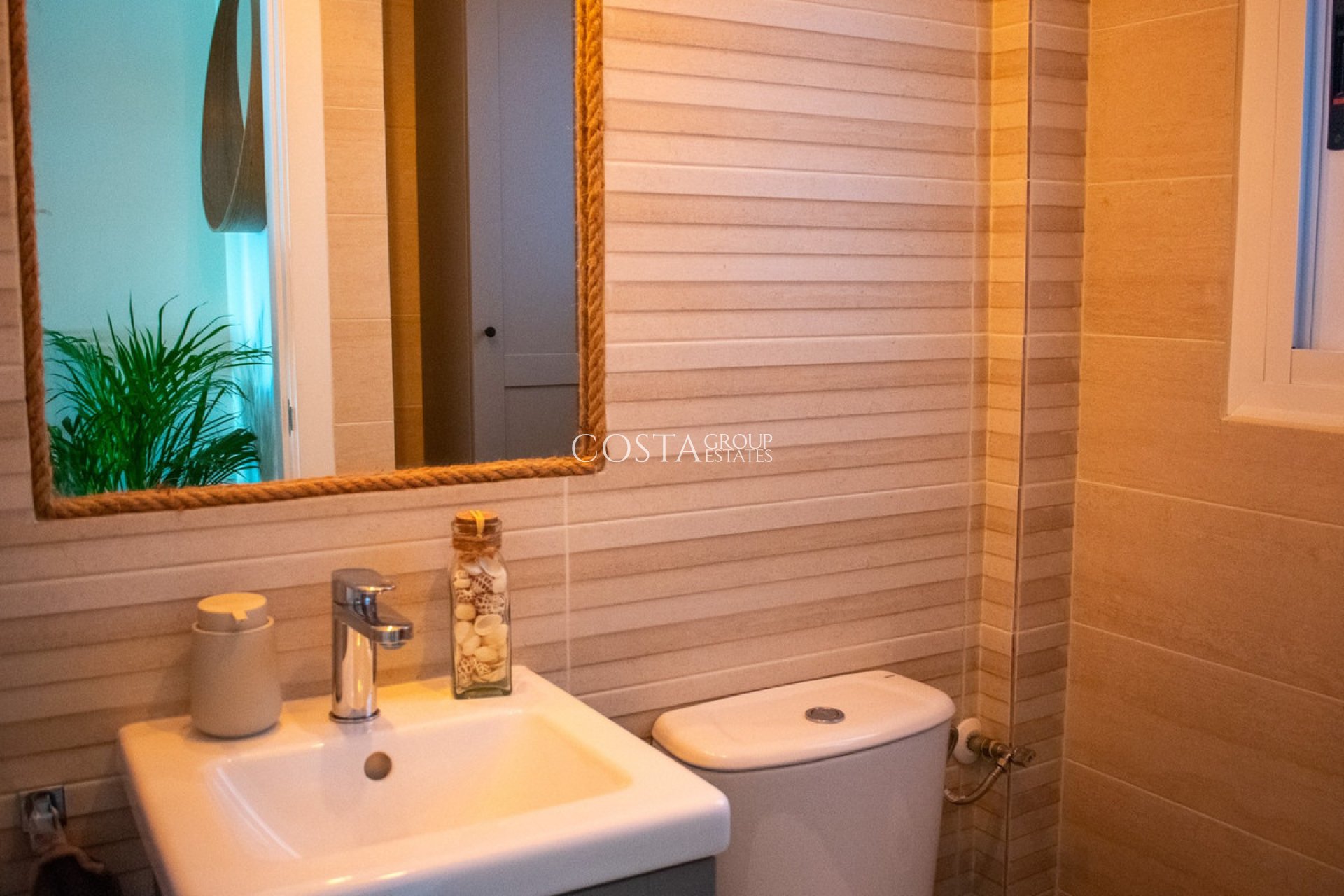 Wiederverkauf - House -
Torrevieja - Torrevieja Centro