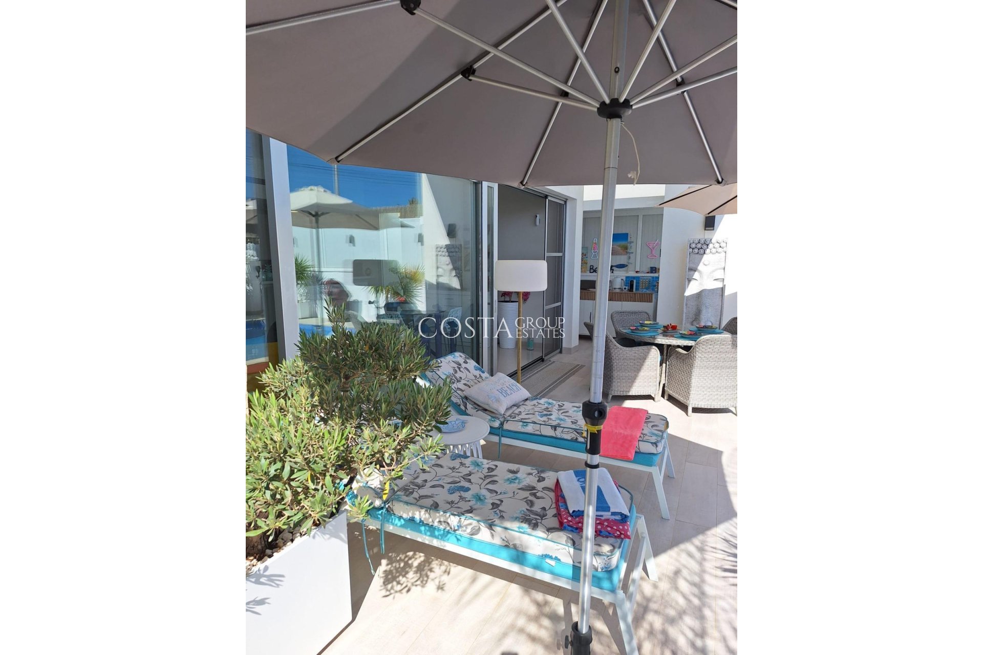 Wiederverkauf - House -
Torrevieja