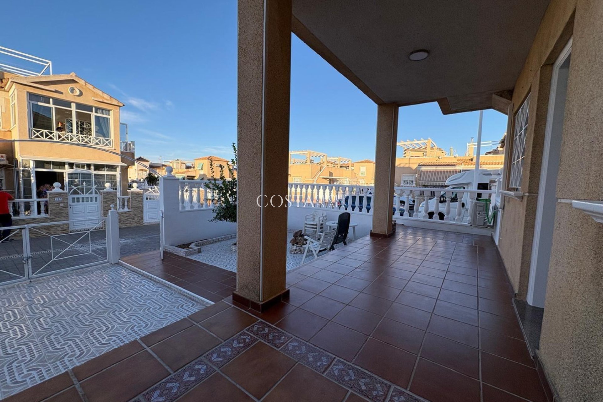 Wiederverkauf - House -
Torrevieja