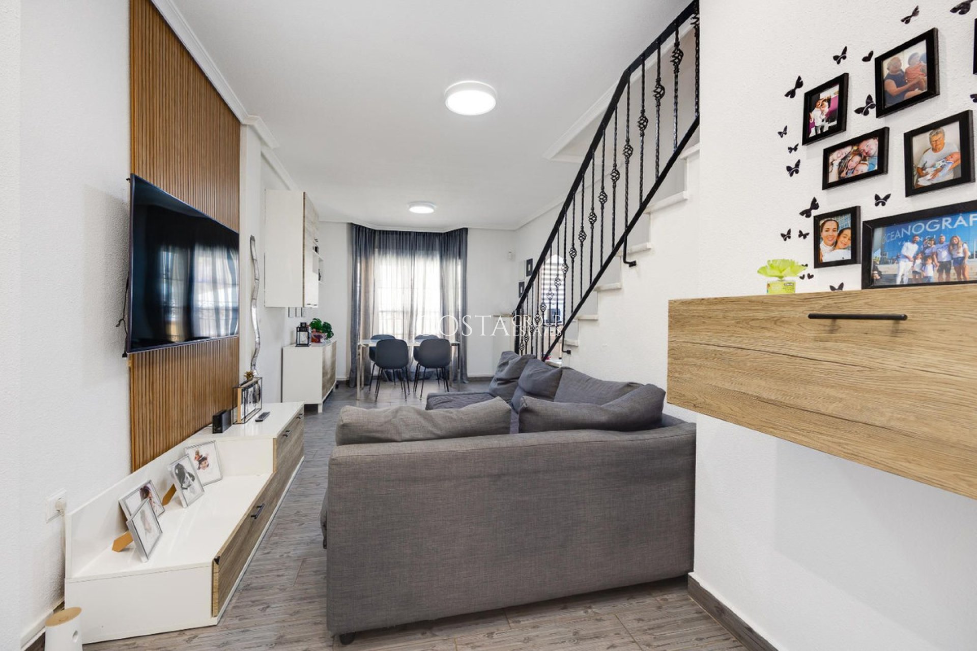 Wiederverkauf - House -
Urbanización El Raso