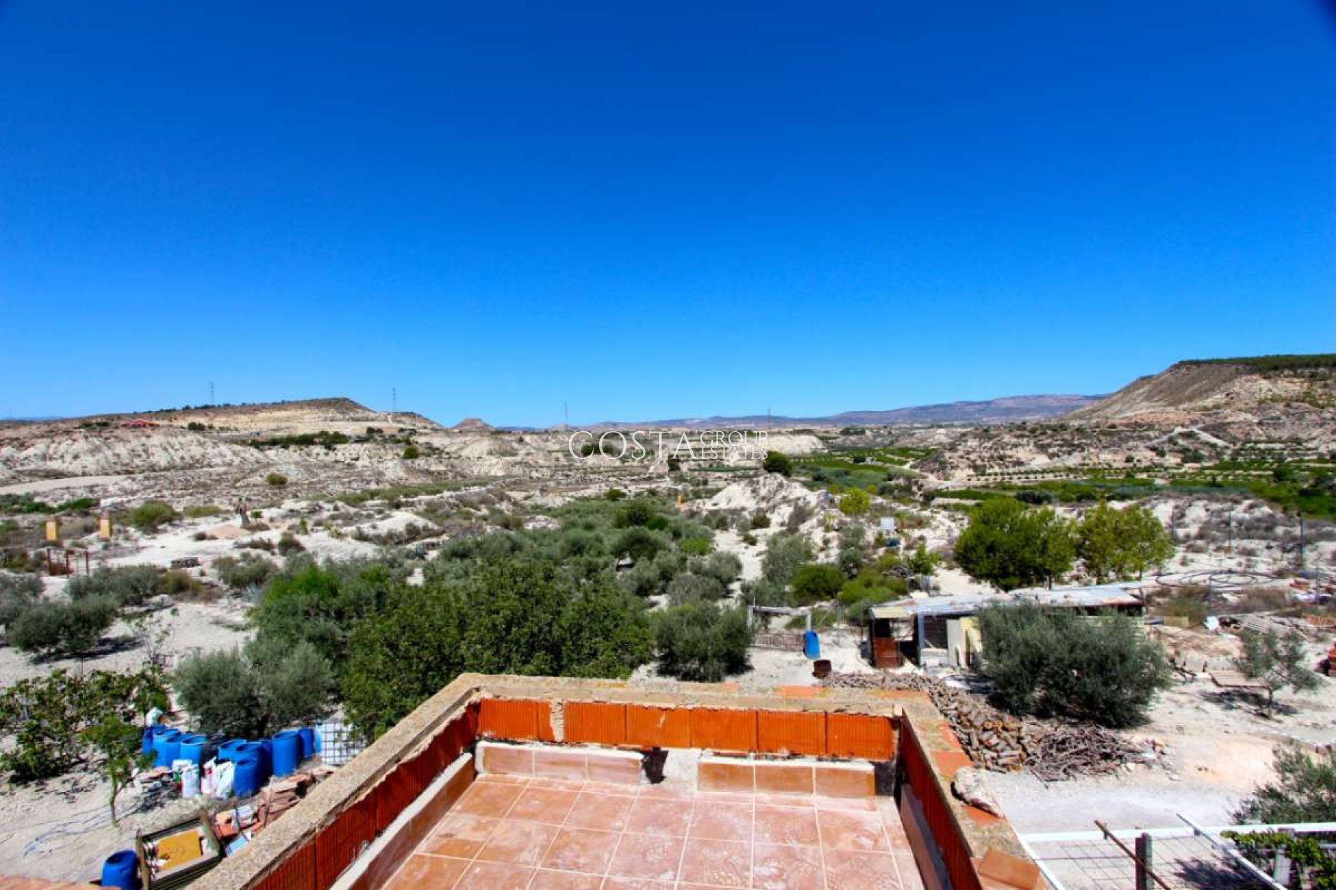 Wiederverkauf - Villa -
Albudeite