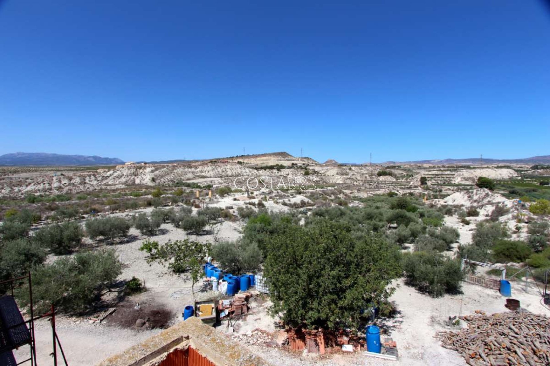 Wiederverkauf - Villa -
Albudeite