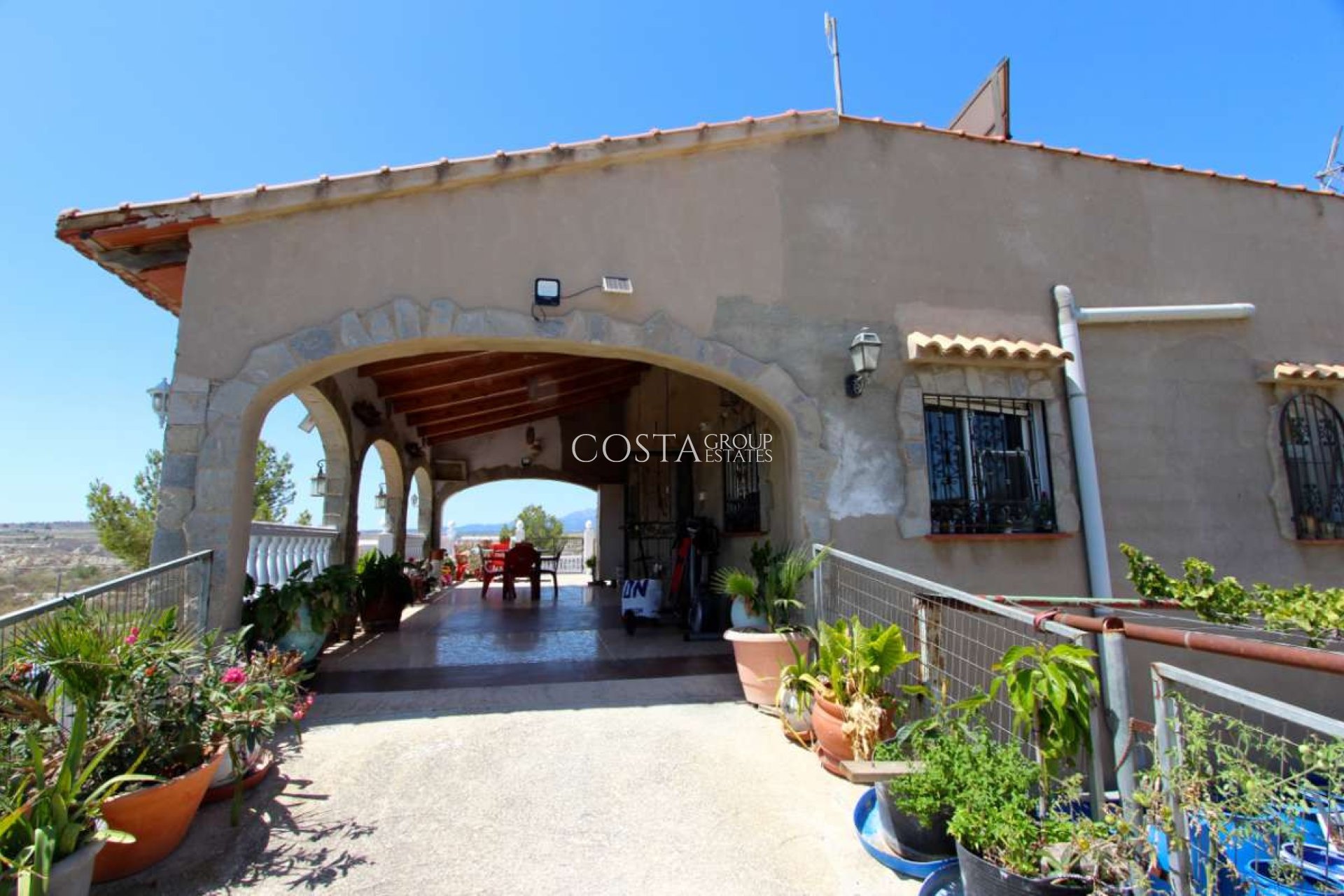 Wiederverkauf - Villa -
Albudeite