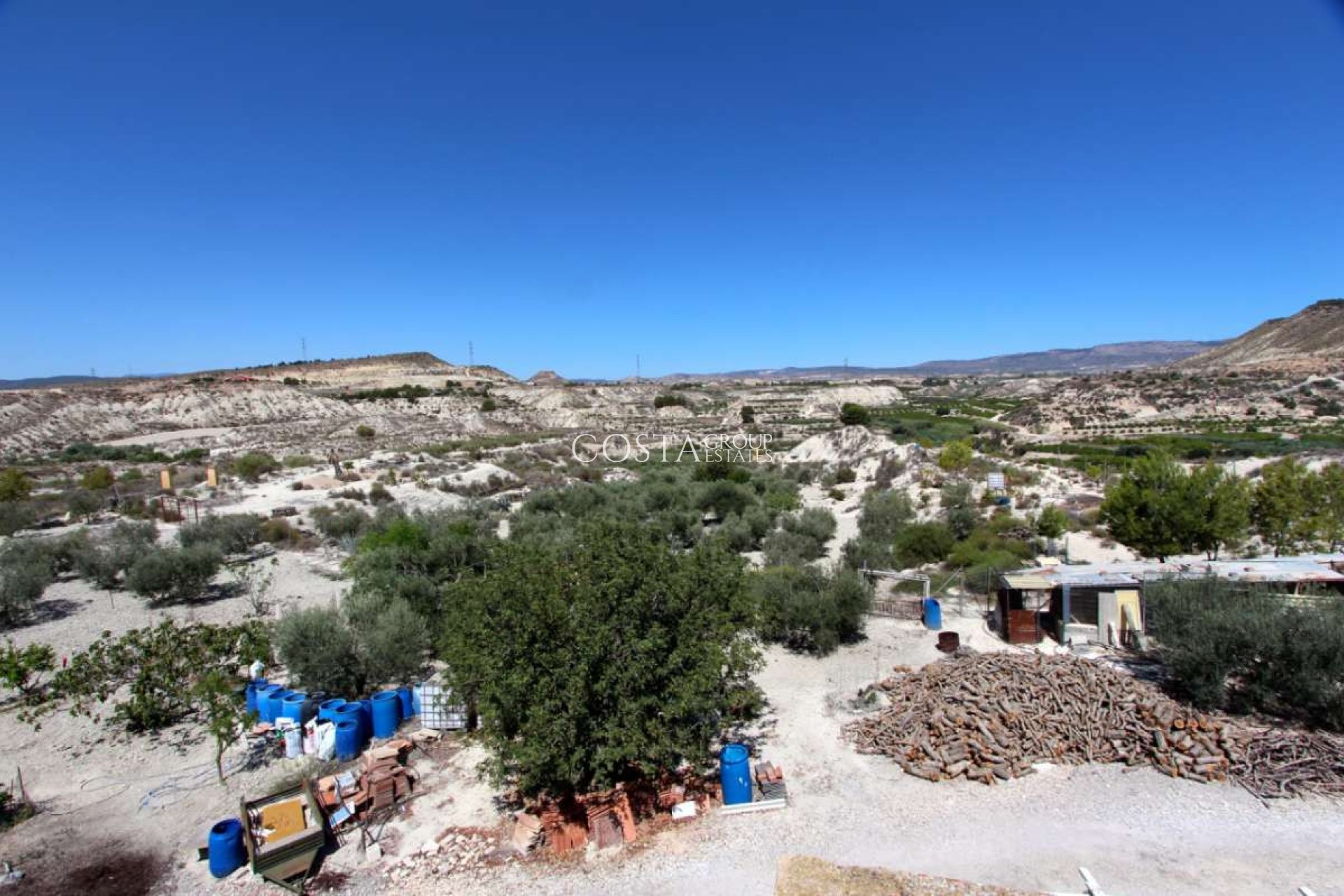 Wiederverkauf - Villa -
Albudeite