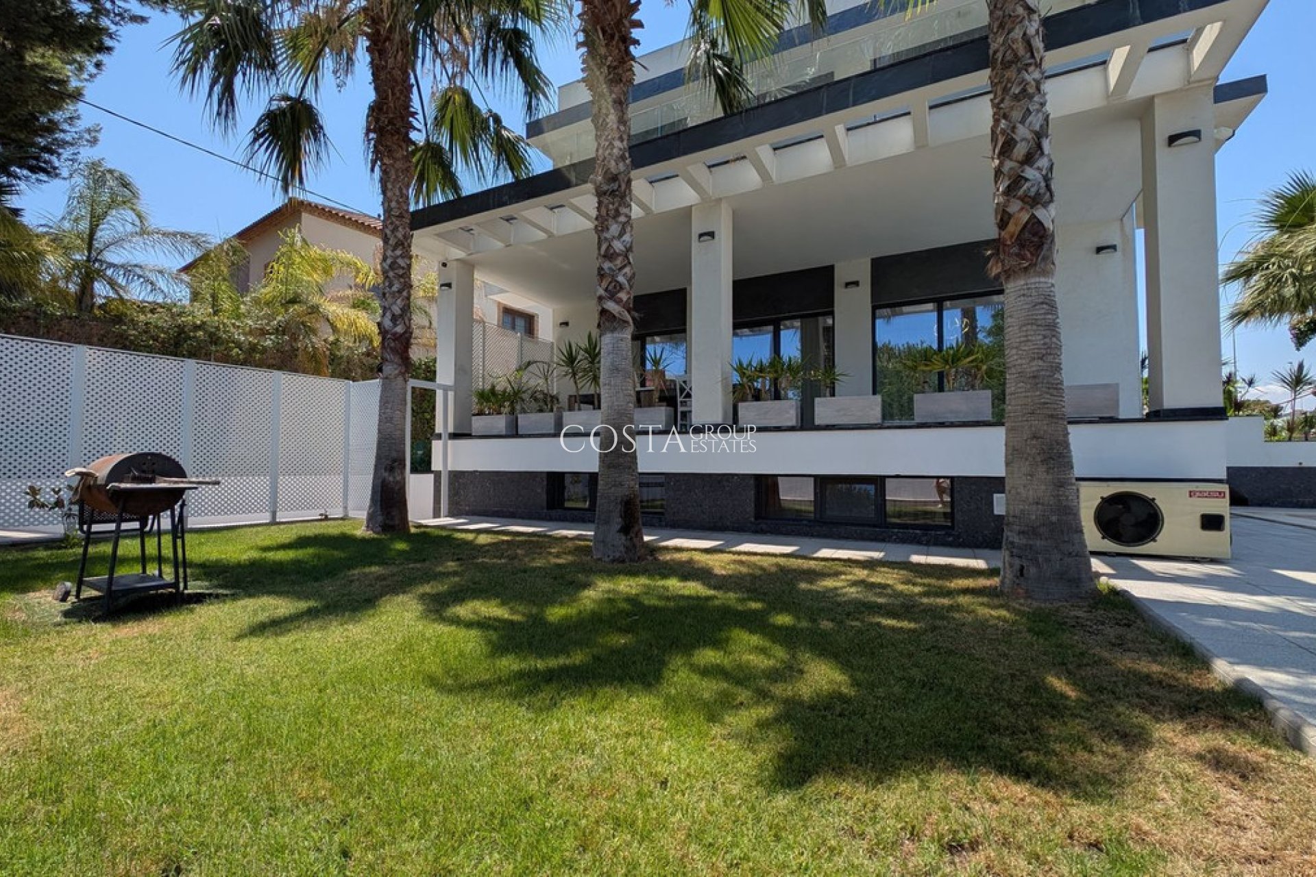 Wiederverkauf - Villa -
Alicante - Alicante Centro