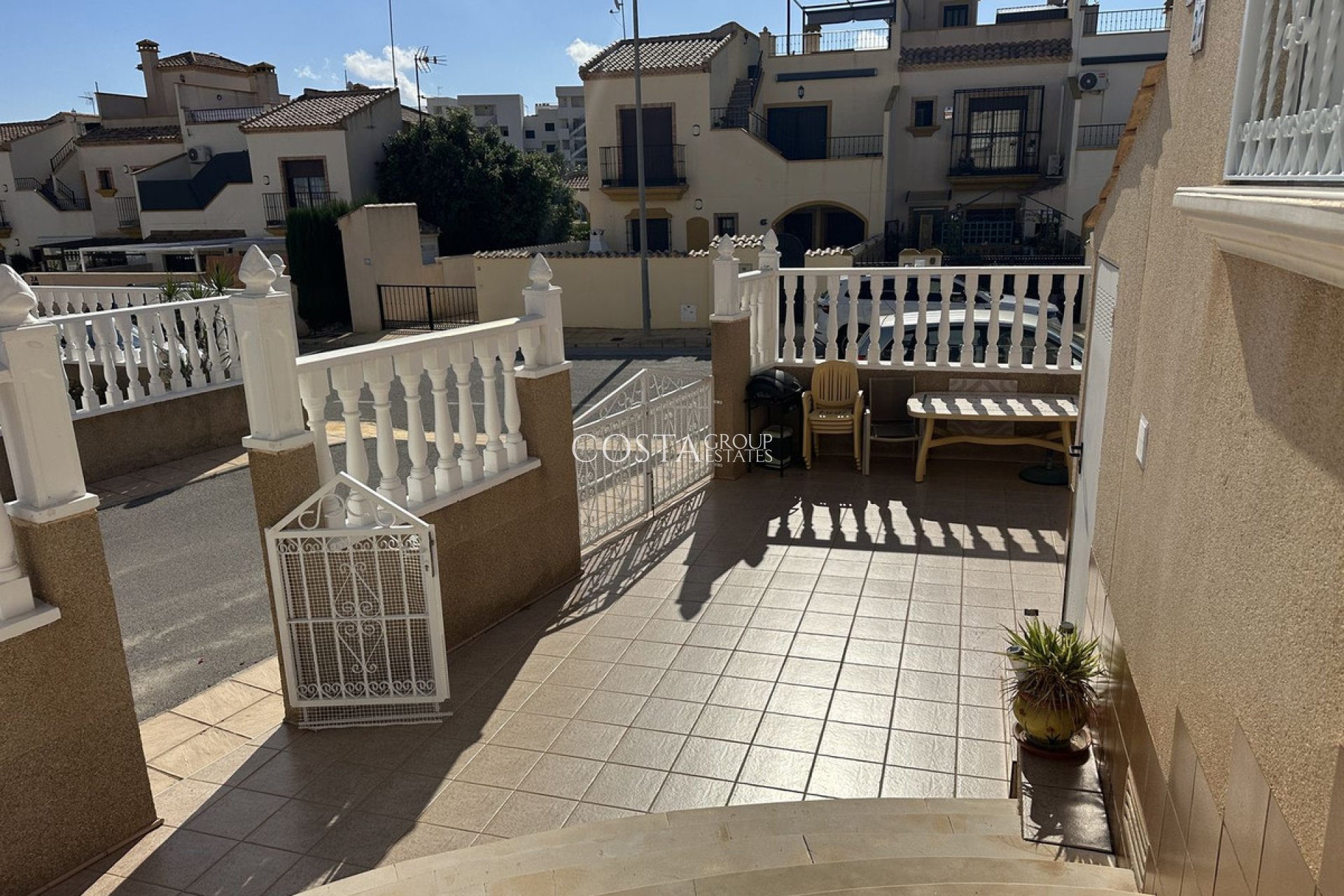 Wiederverkauf - Villa -
Alicante - Alicante Centro