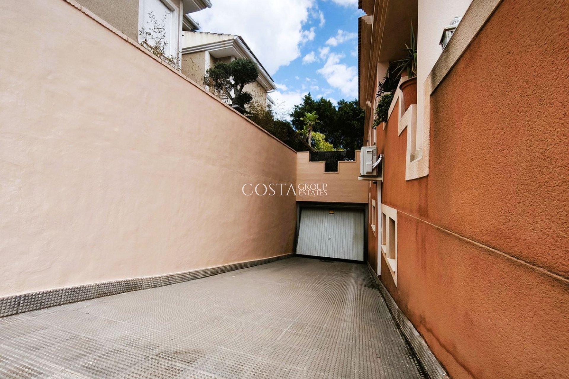 Wiederverkauf - Villa -
Alicante - Alicante Centro