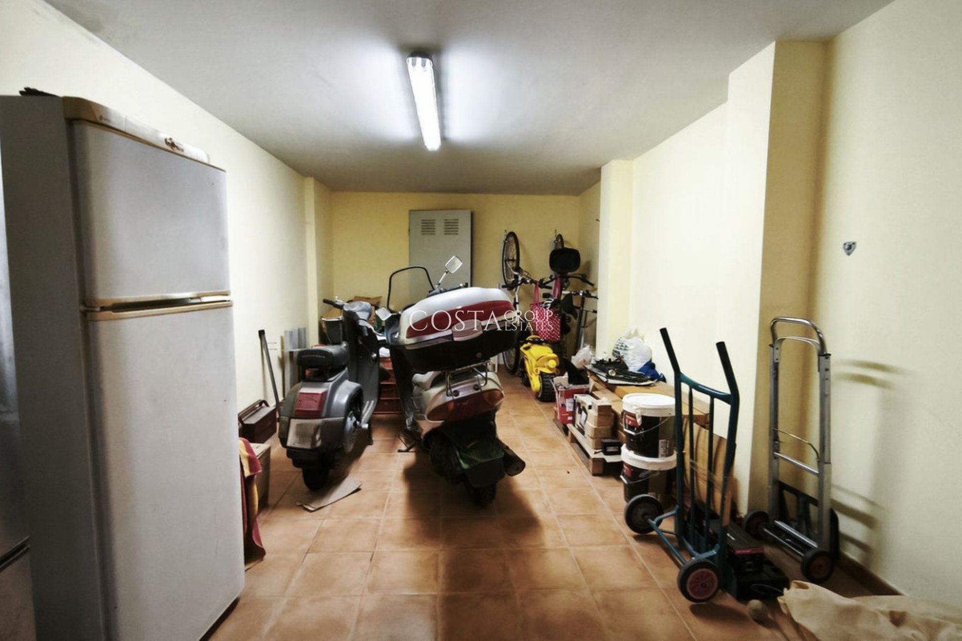 Wiederverkauf - Villa -
Alicante - Alicante Centro