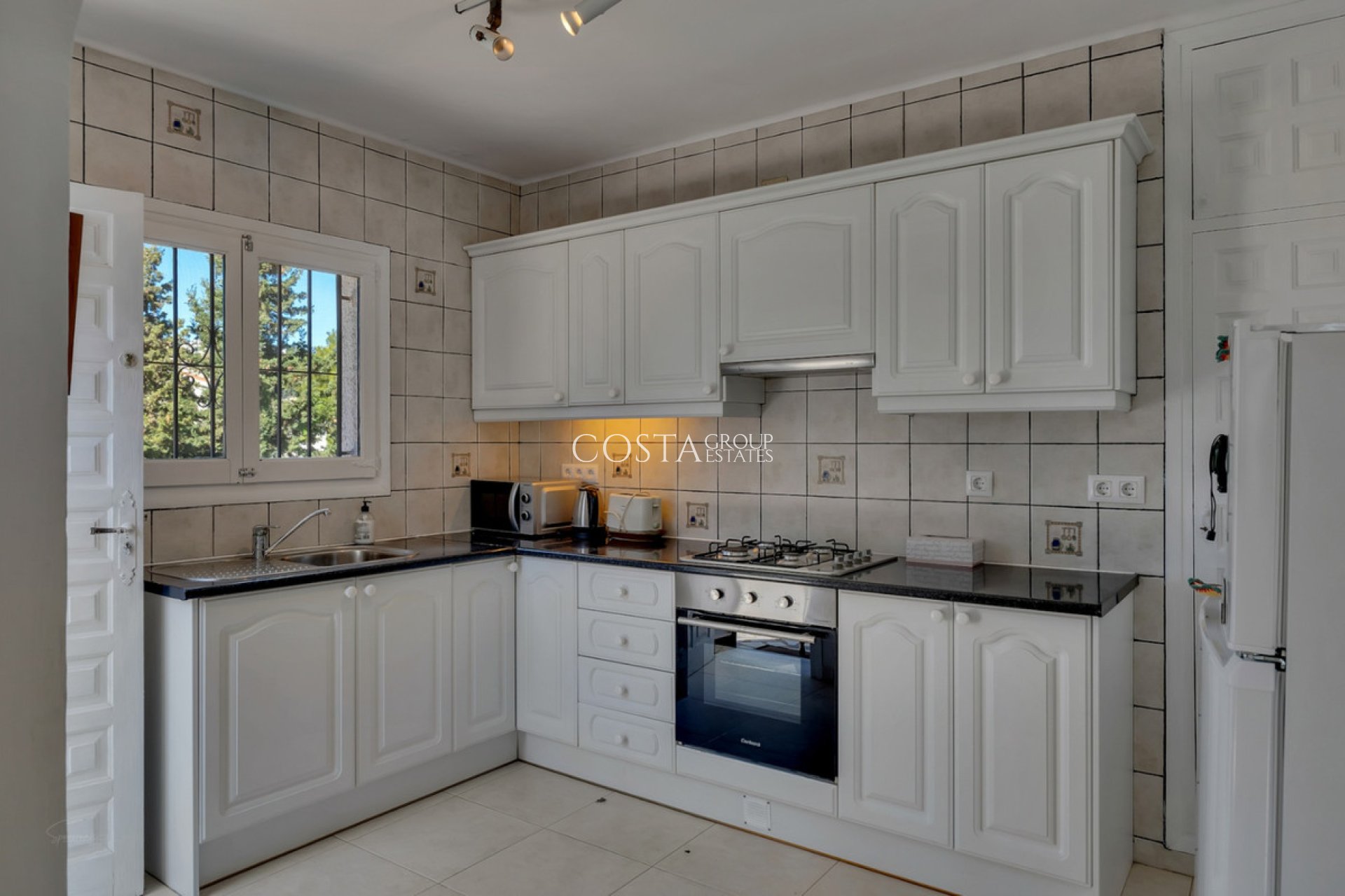 Wiederverkauf - Villa -
Alicante - Alicante Centro