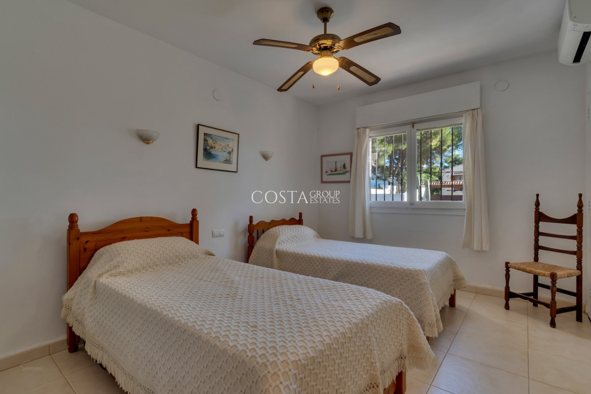 Wiederverkauf - Villa -
Alicante - Alicante Centro