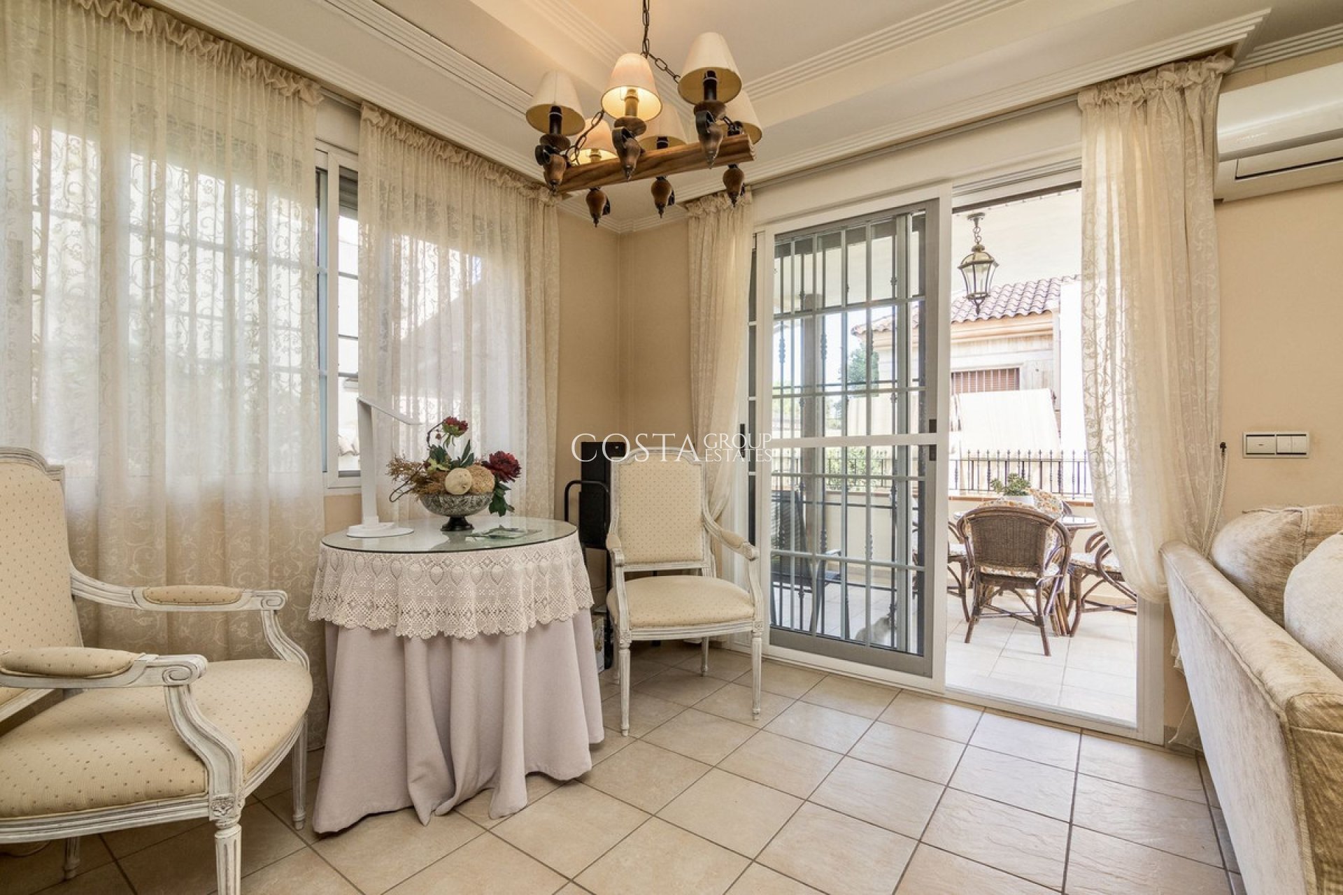 Wiederverkauf - Villa -
Almoradí - Almoradi Centro