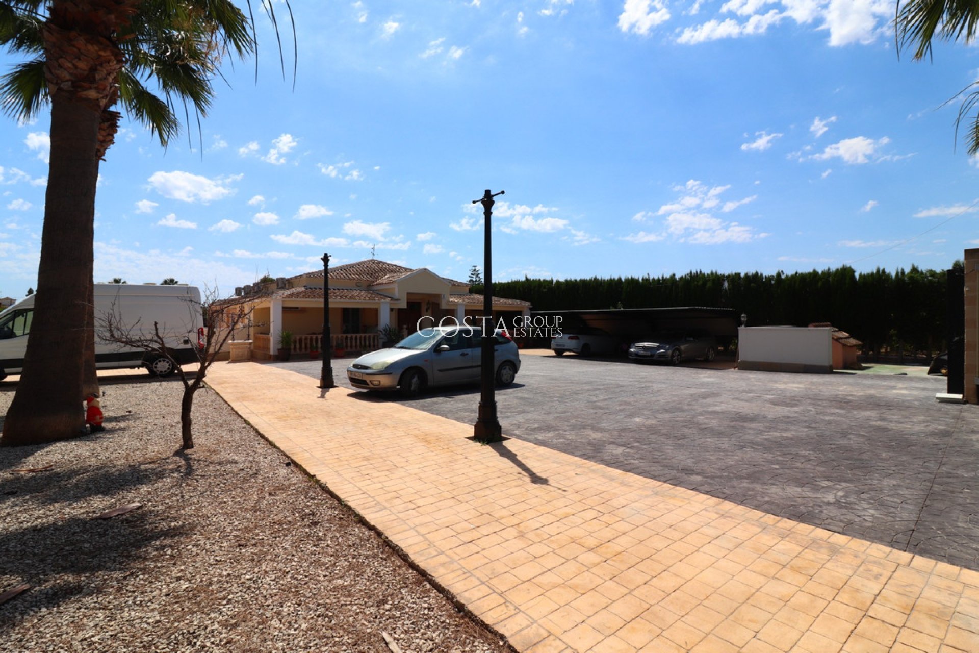Wiederverkauf - Villa -
Almoradí - Heredades