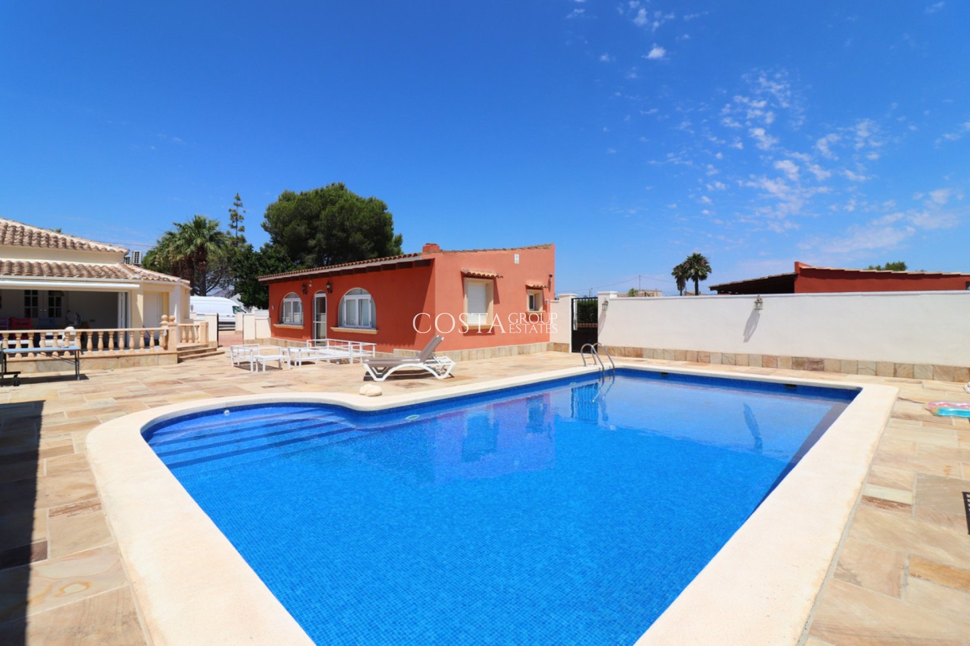 Wiederverkauf - Villa -
Almoradí - Heredades