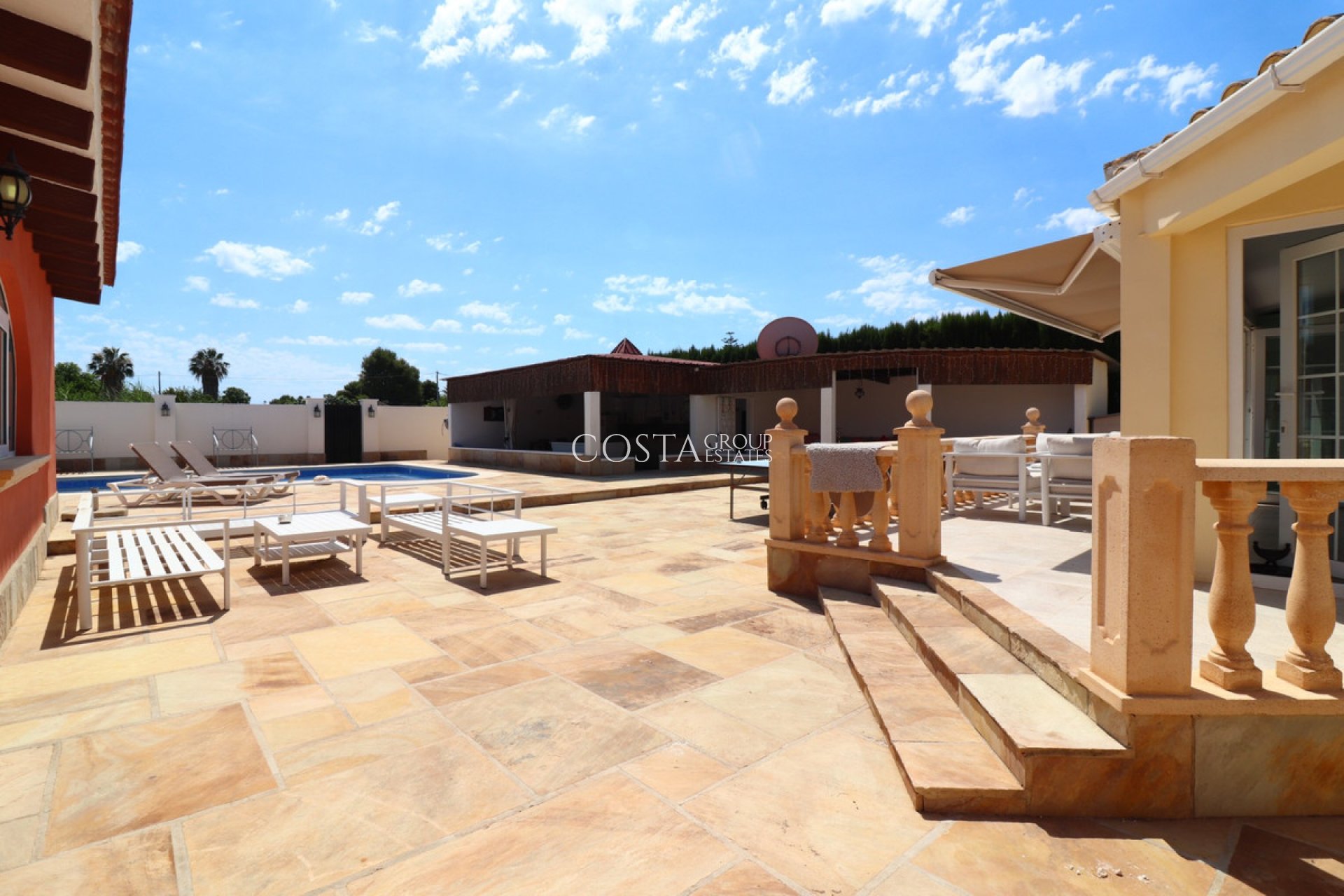 Wiederverkauf - Villa -
Almoradí - Heredades