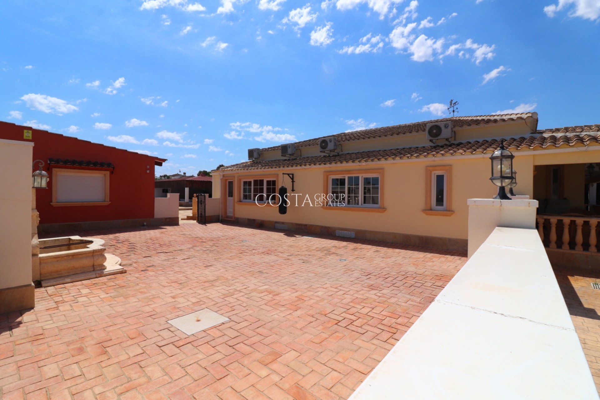 Wiederverkauf - Villa -
Almoradí - Heredades