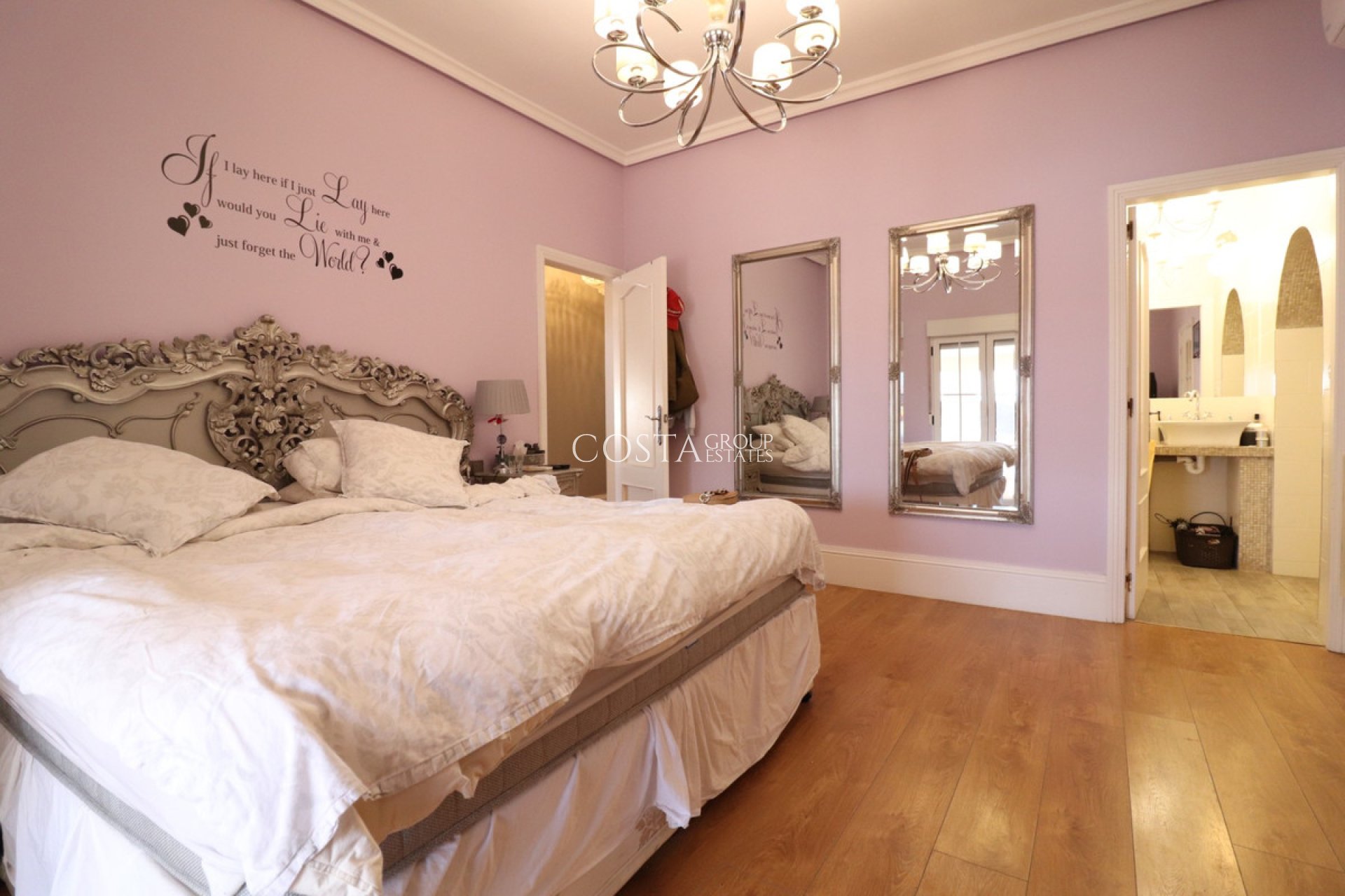 Wiederverkauf - Villa -
Almoradí - Heredades