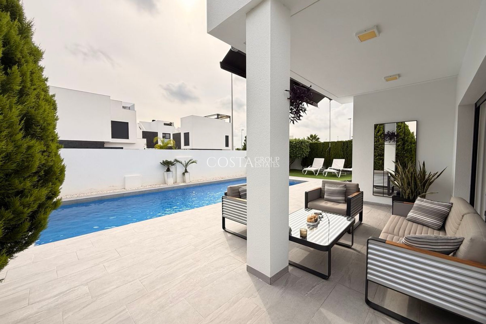 Wiederverkauf - Villa -
Benijofar