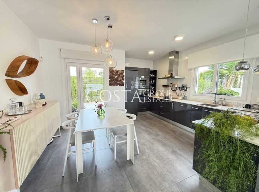 Wiederverkauf - Villa -
Benijofar