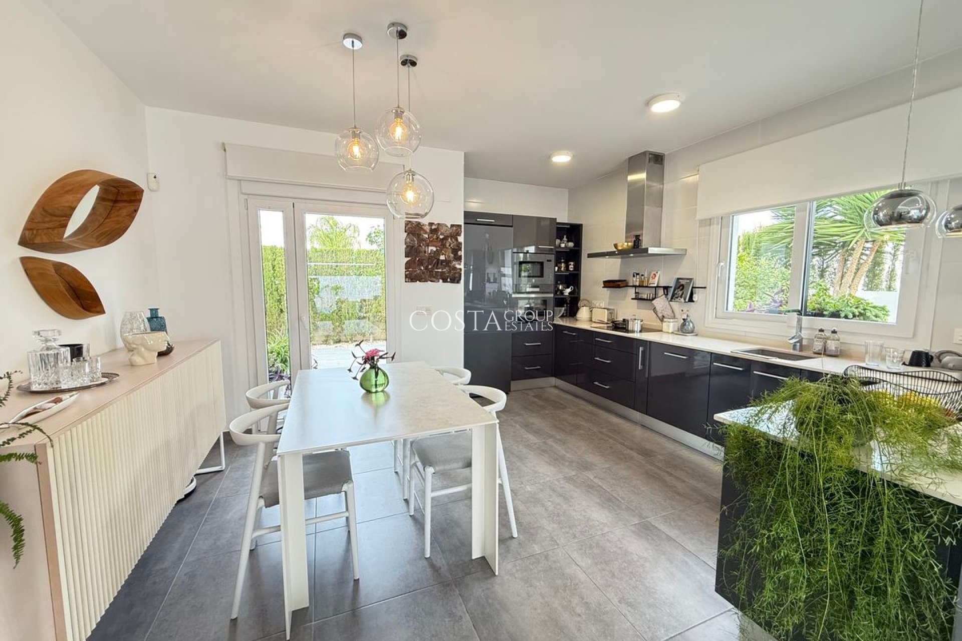 Wiederverkauf - Villa -
Benijofar