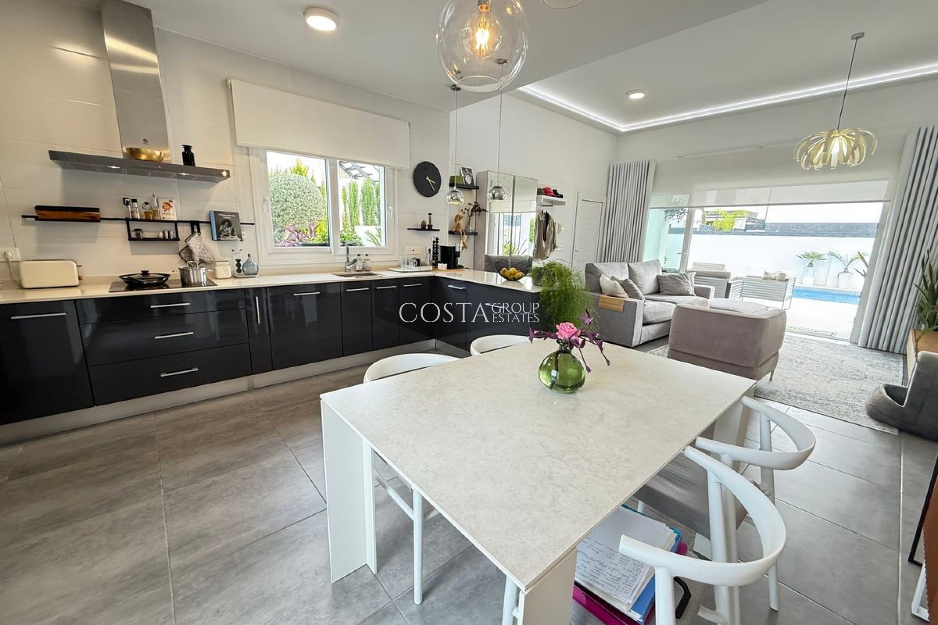 Wiederverkauf - Villa -
Benijofar