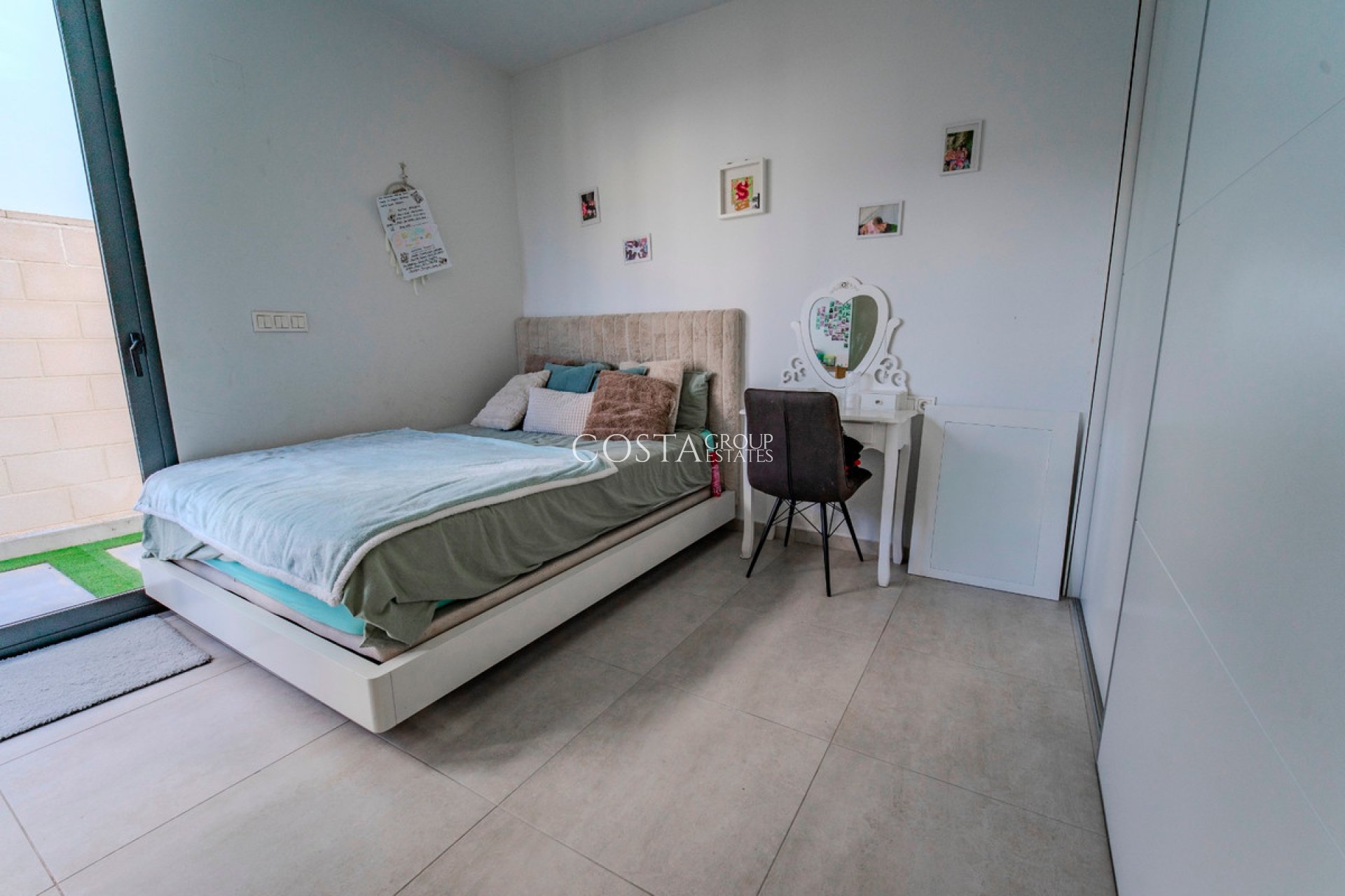 Wiederverkauf - Villa -
Benijofar